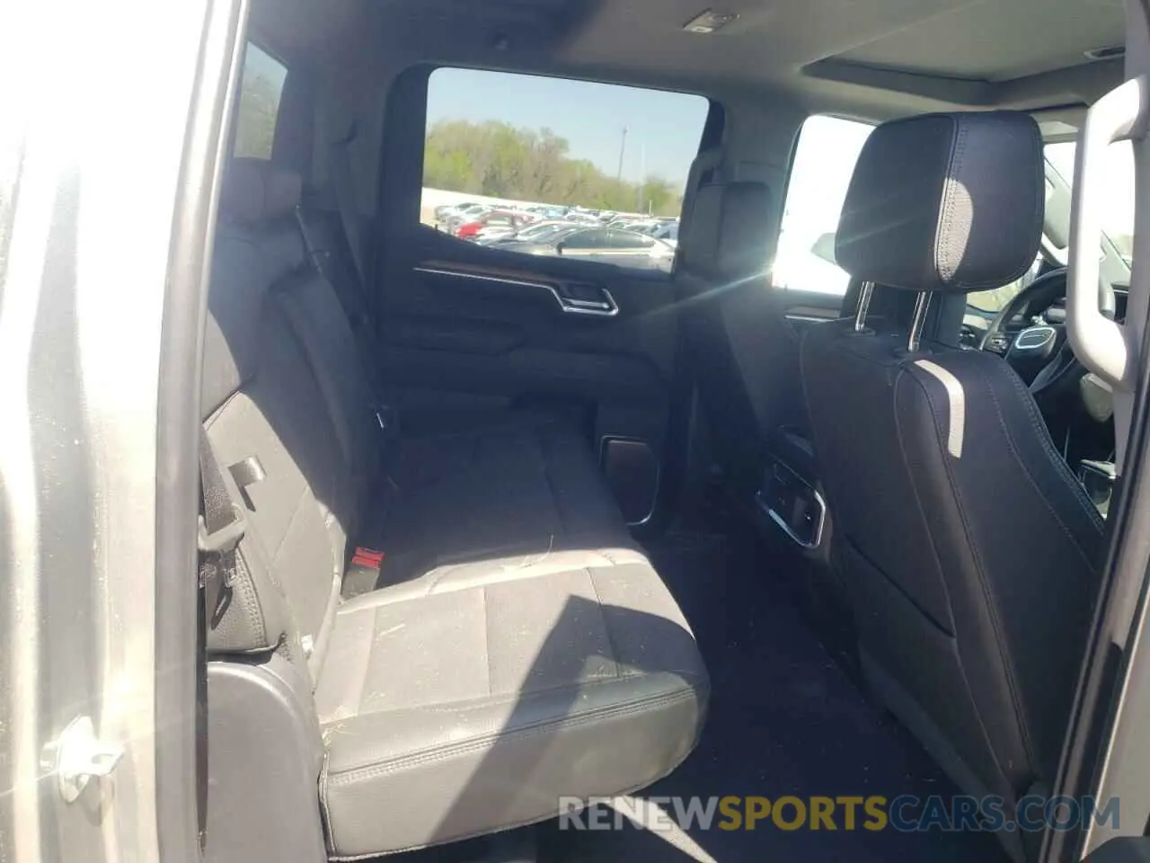 10 fotografías del automóvil dañado 1GTUUGE89SZ169803 GMC SIERRA 2025