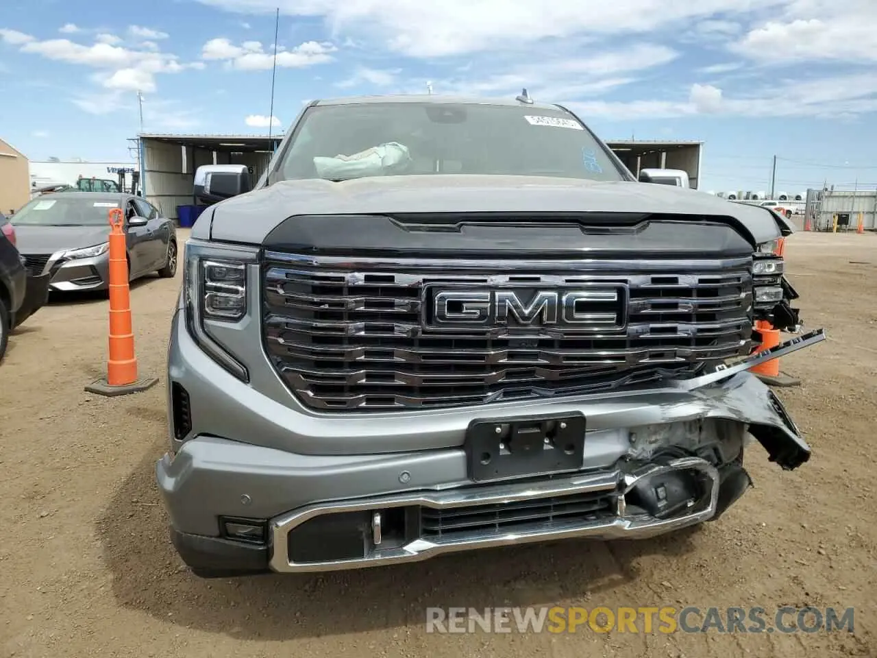 5 fotografías del automóvil dañado 1GTUUHE80SZ106868 GMC SIERRA 2025
