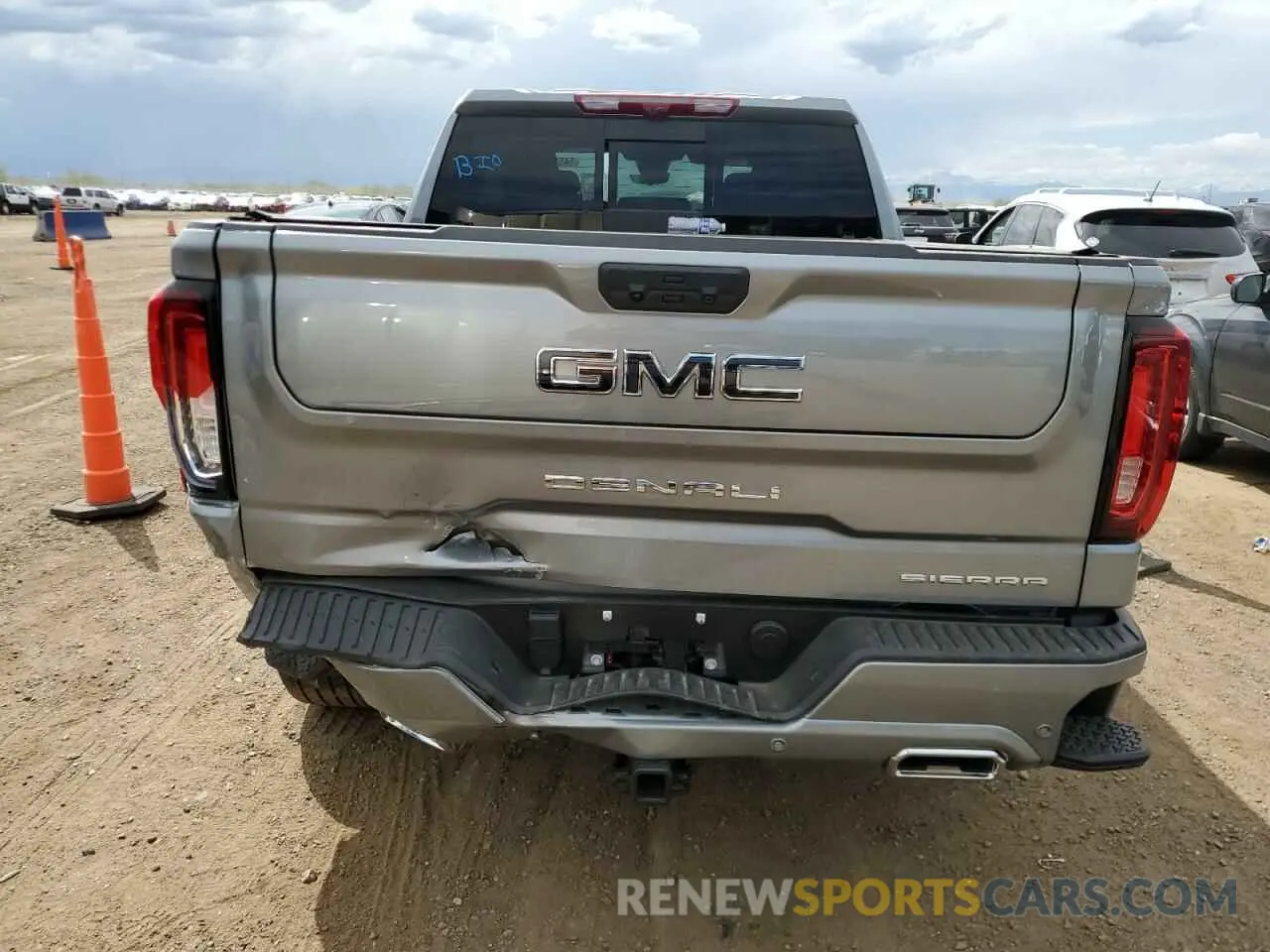 6 fotografías del automóvil dañado 1GTUUHE80SZ106868 GMC SIERRA 2025