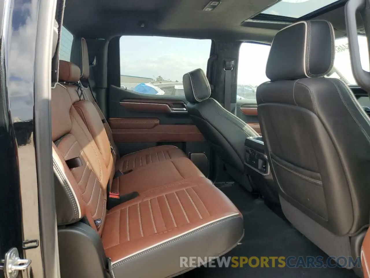 10 fotografías del automóvil dañado 1GTUUHEL5SZ124030 GMC SIERRA 2025