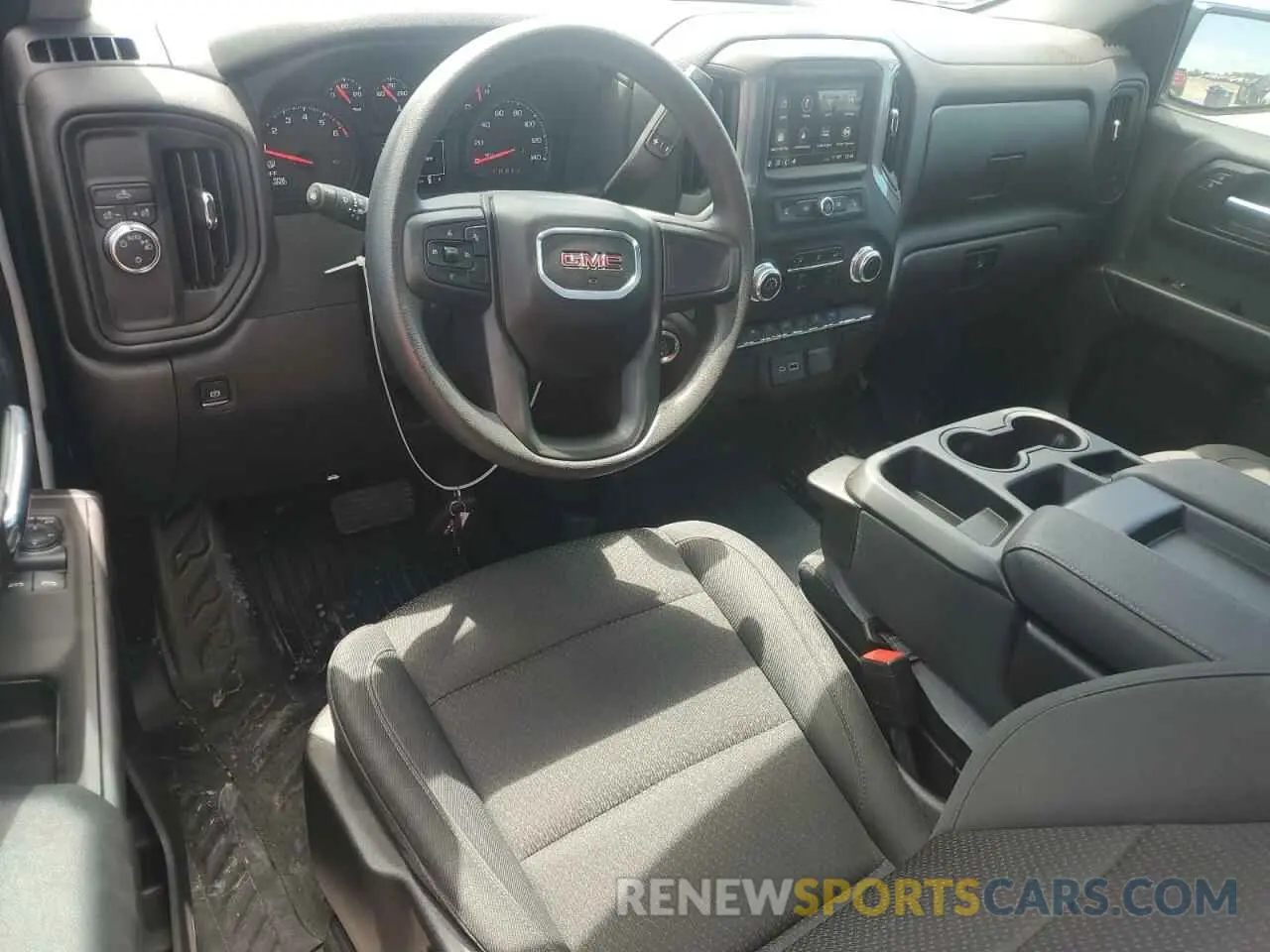 8 fotografías del automóvil dañado 3GTNHAEK2SG153704 GMC SIERRA 2025