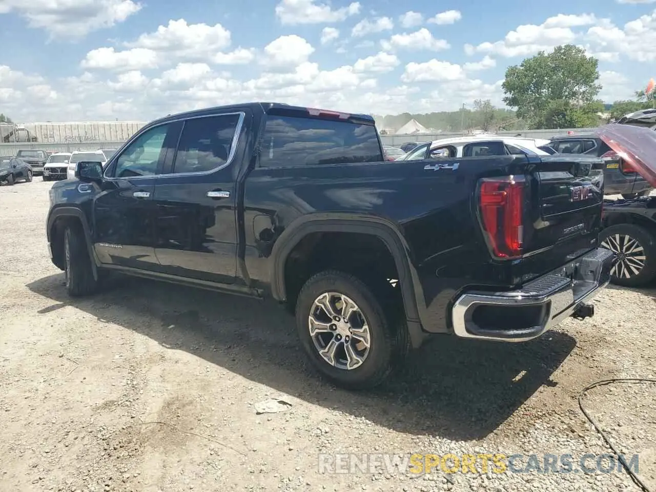 2 fotografías del automóvil dañado 3GTUUDED2SG247057 GMC SIERRA 2025