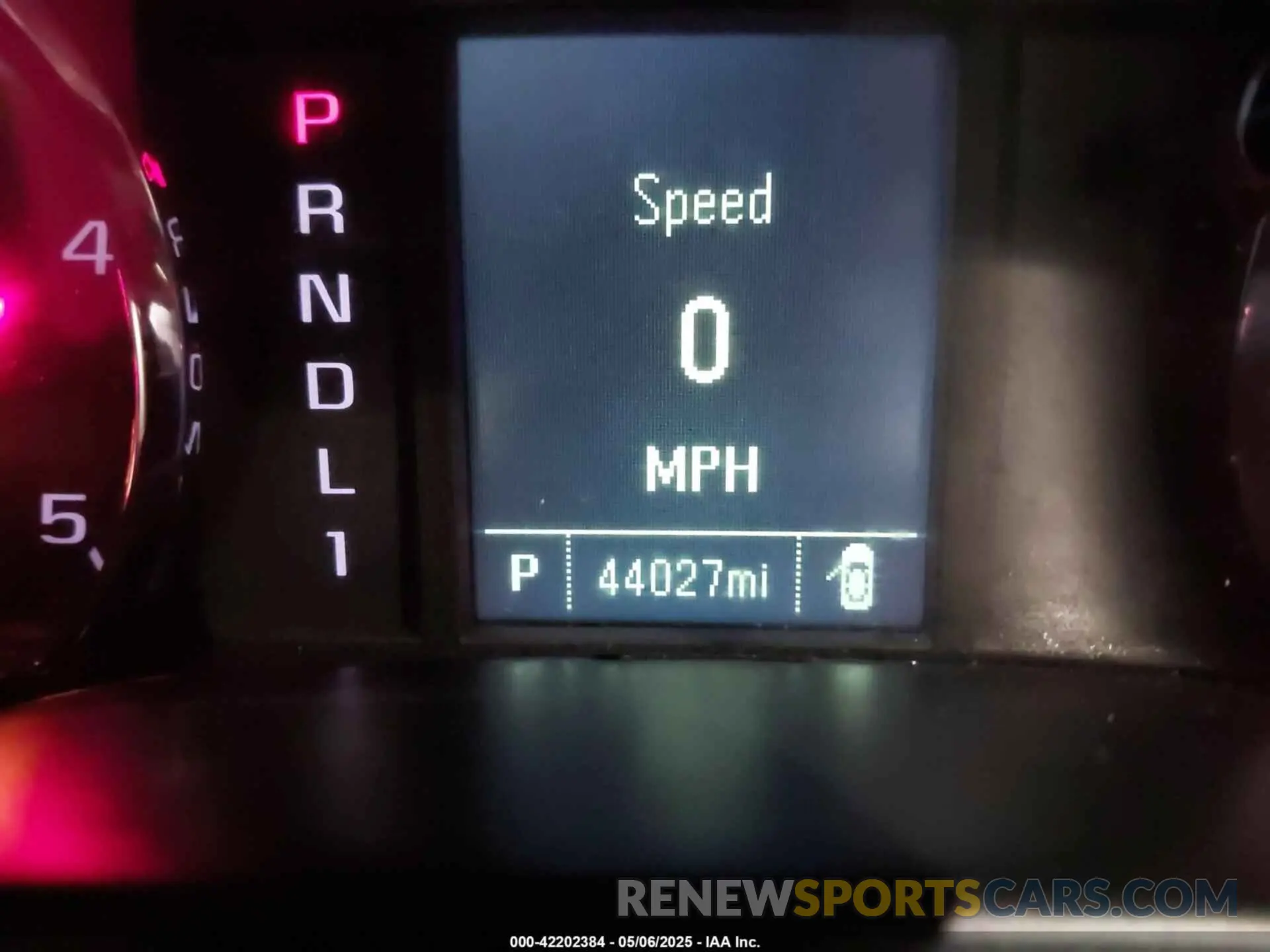 16 fotografías del automóvil dañado 1GT12NEY8KF234753 GMC SIERRA 2500HD 2019