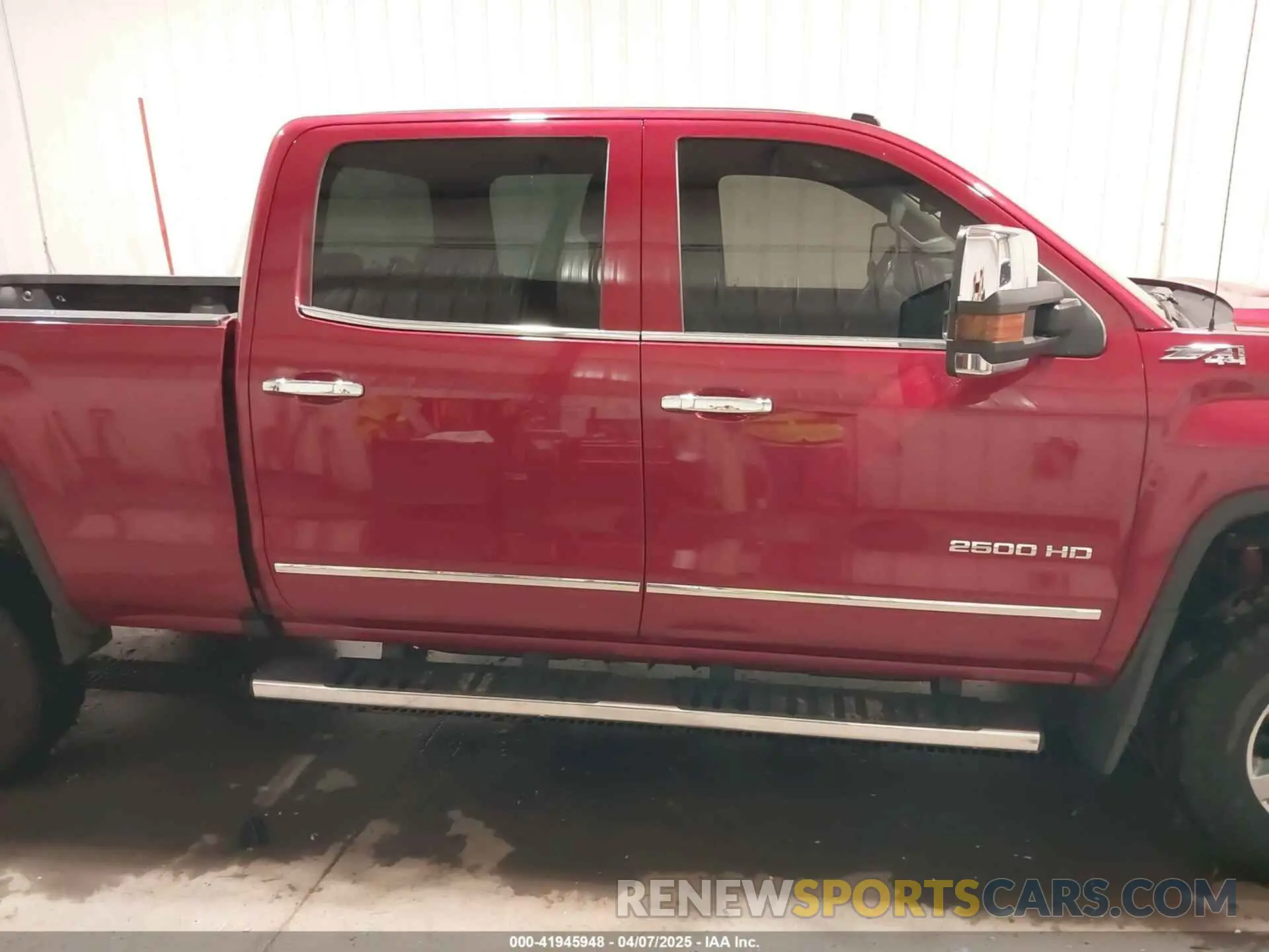 13 fotografías del automóvil dañado 1GT12REG4KF277677 GMC SIERRA 2500HD 2019