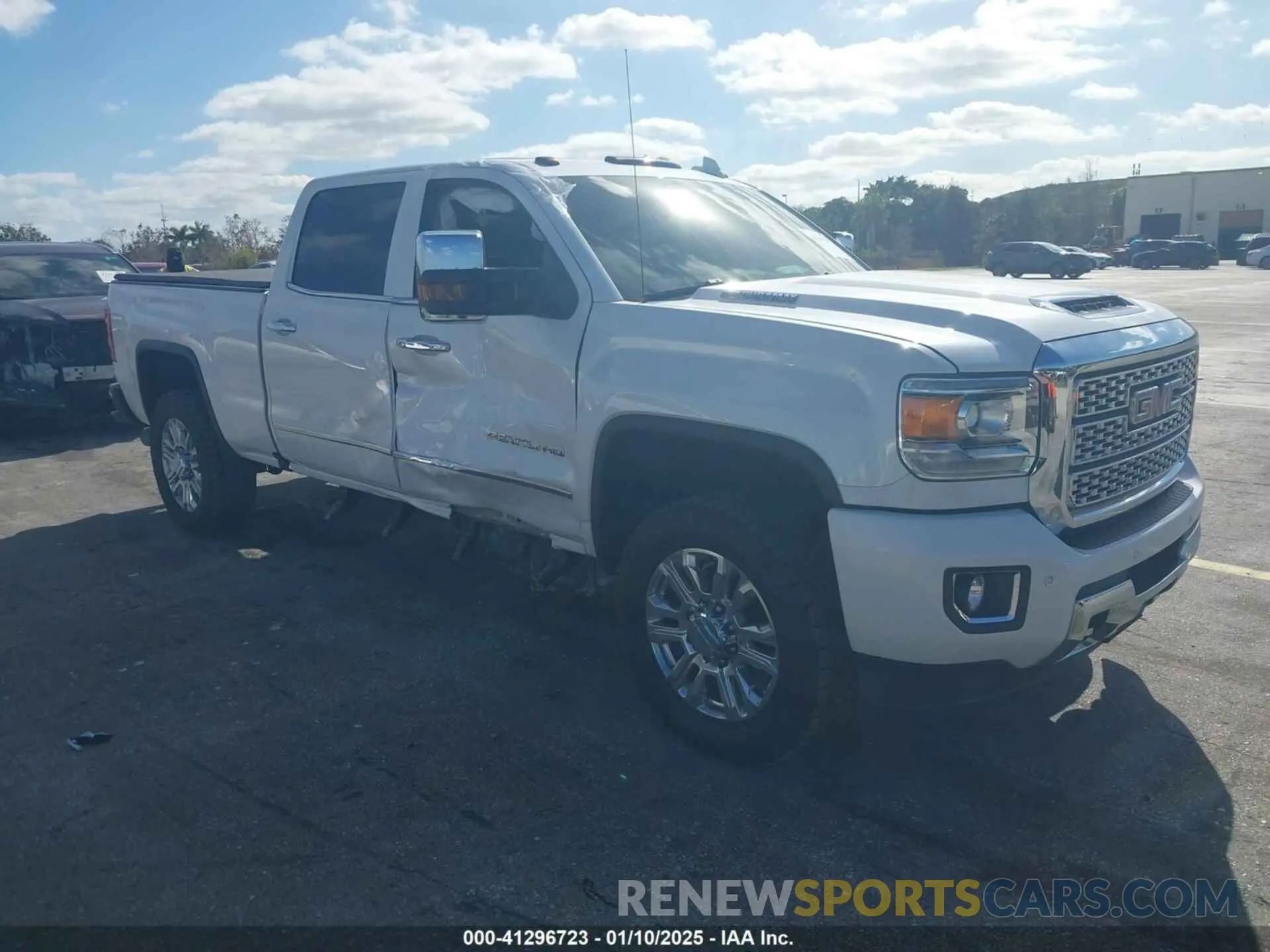 1 fotografías del automóvil dañado 1GT12SEY5KF201109 GMC SIERRA 2500HD 2019