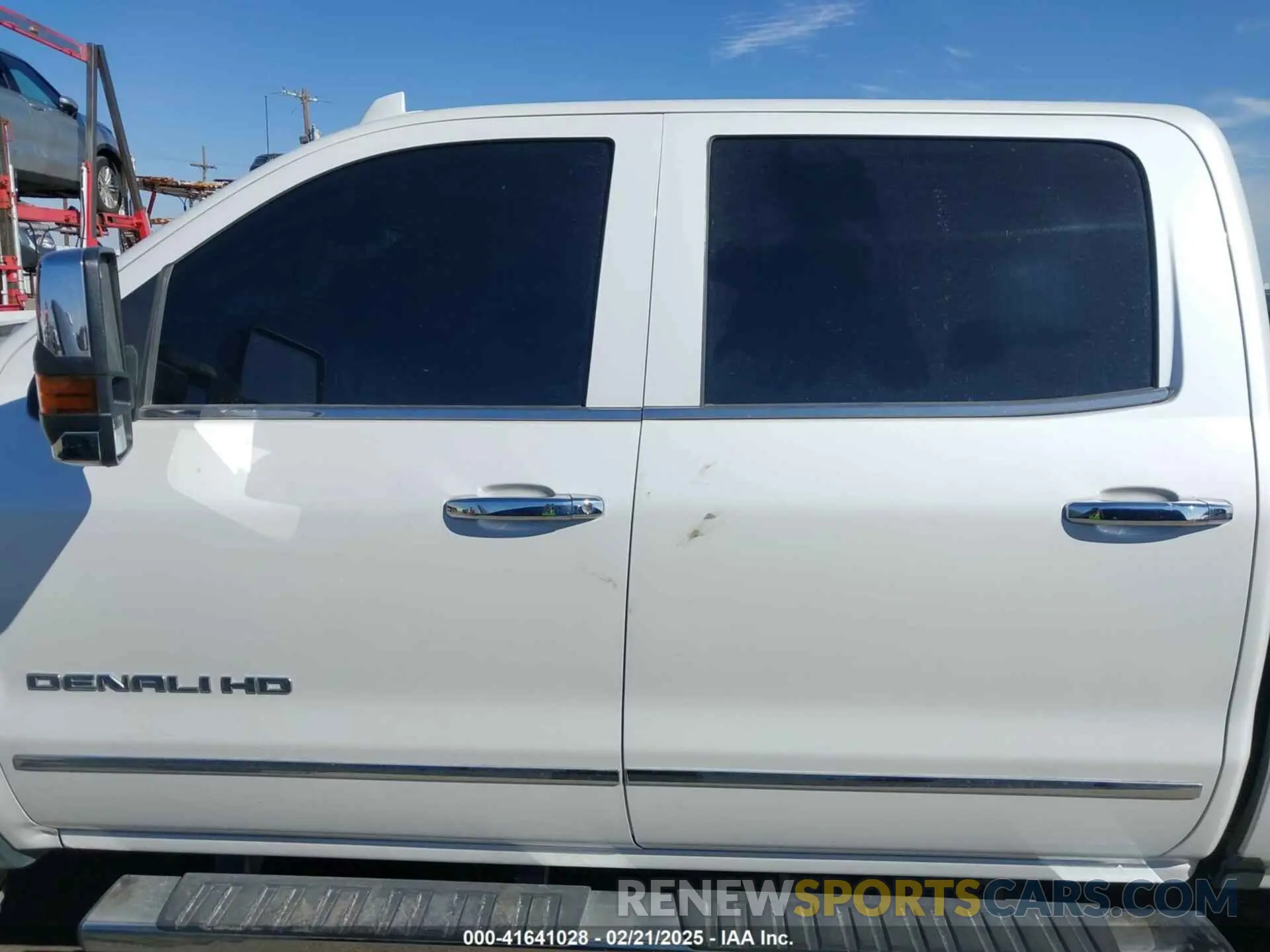14 fotografías del automóvil dañado 1GT12SEY8KF139611 GMC SIERRA 2500HD 2019
