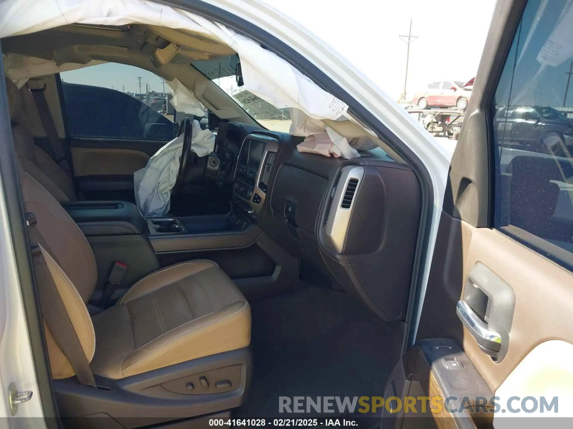 5 fotografías del automóvil dañado 1GT12SEY8KF139611 GMC SIERRA 2500HD 2019