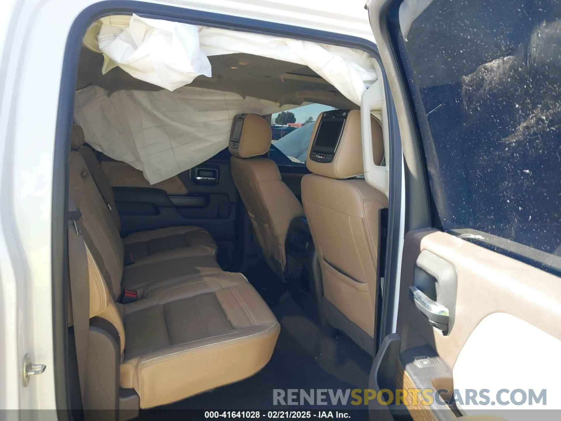 8 fotografías del automóvil dañado 1GT12SEY8KF139611 GMC SIERRA 2500HD 2019