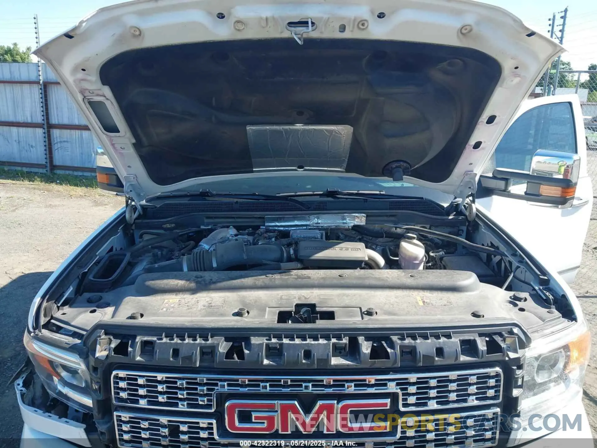 10 fotografías del automóvil dañado 1GT12SEY9KF116287 GMC SIERRA 2500HD 2019