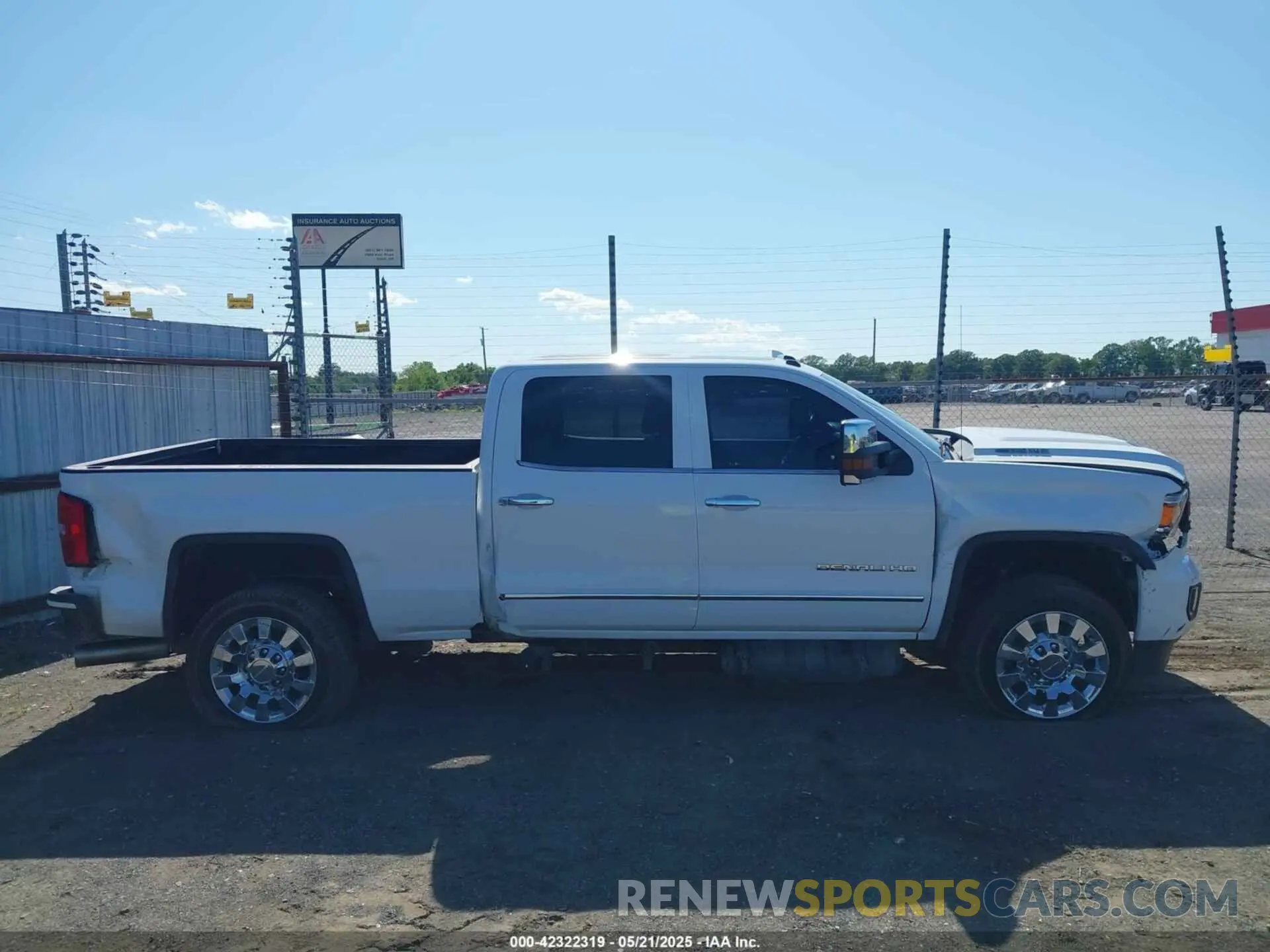 13 fotografías del automóvil dañado 1GT12SEY9KF116287 GMC SIERRA 2500HD 2019