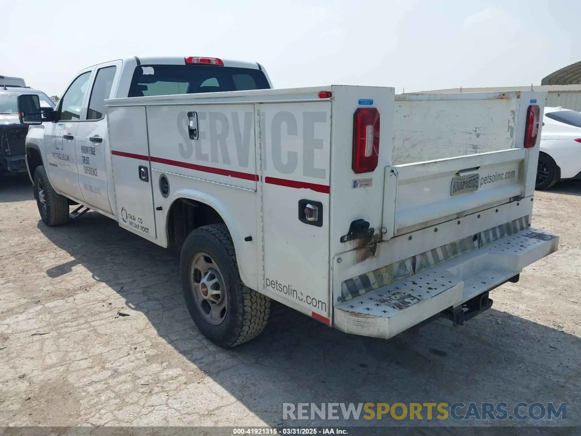 3 fotografías del automóvil dañado 2GD21NEG3K1149224 GMC SIERRA 2500HD 2019