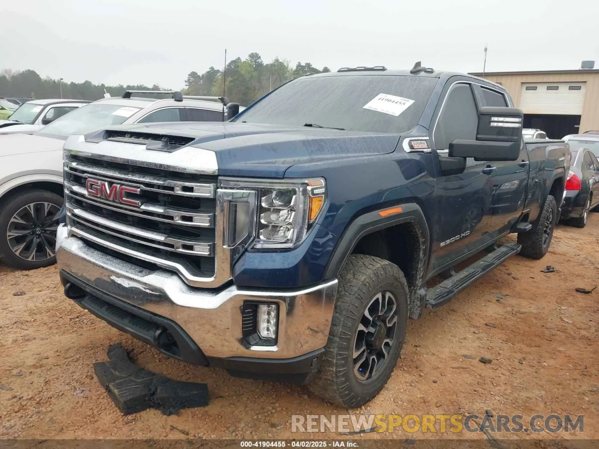 2 fotografías del automóvil dañado 1GT19MEY2LF265715 GMC SIERRA 2500HD 2020