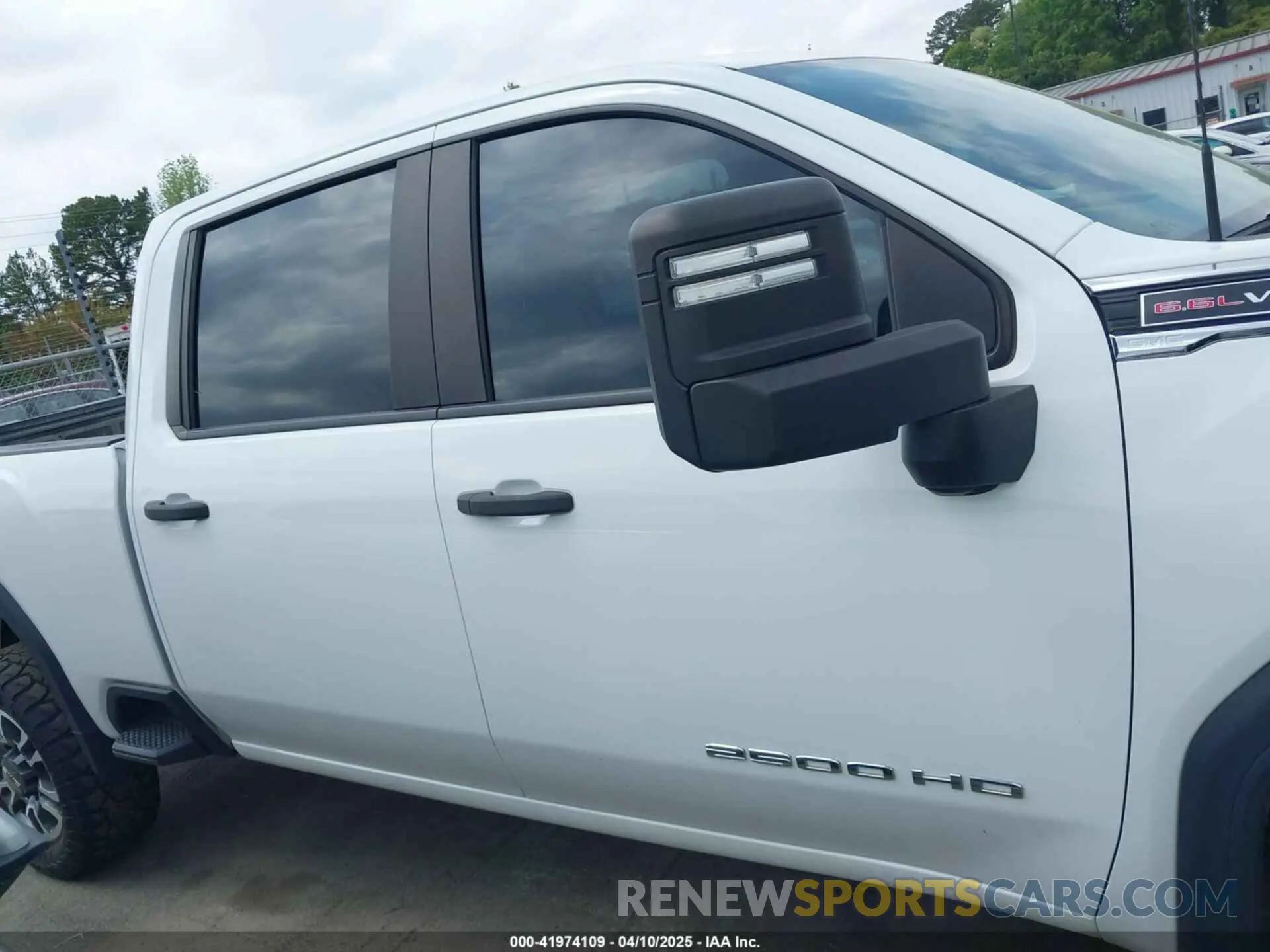 13 fotografías del automóvil dañado 1GT49LE7XLF129279 GMC SIERRA 2500HD 2020