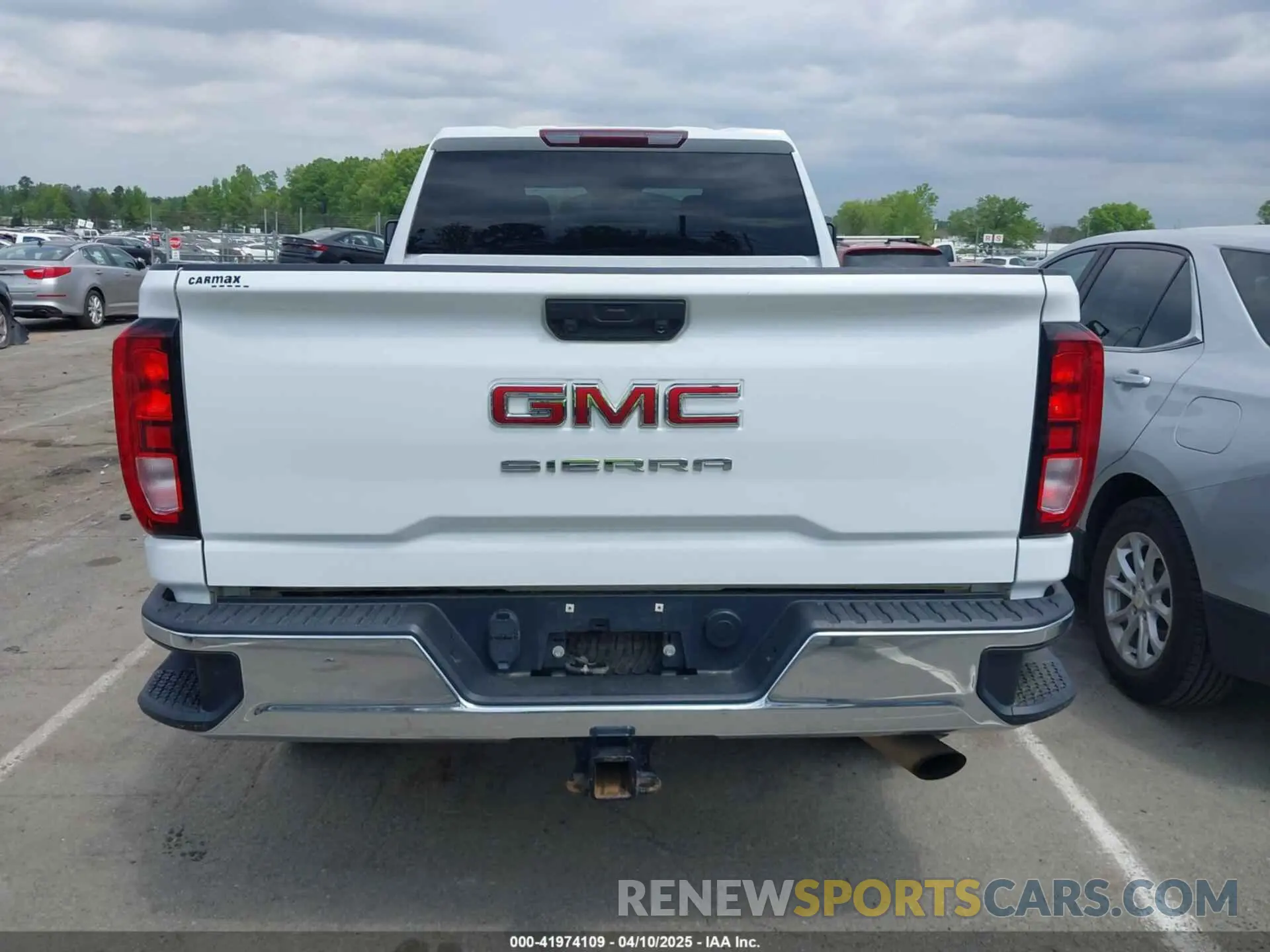 15 fotografías del automóvil dañado 1GT49LE7XLF129279 GMC SIERRA 2500HD 2020