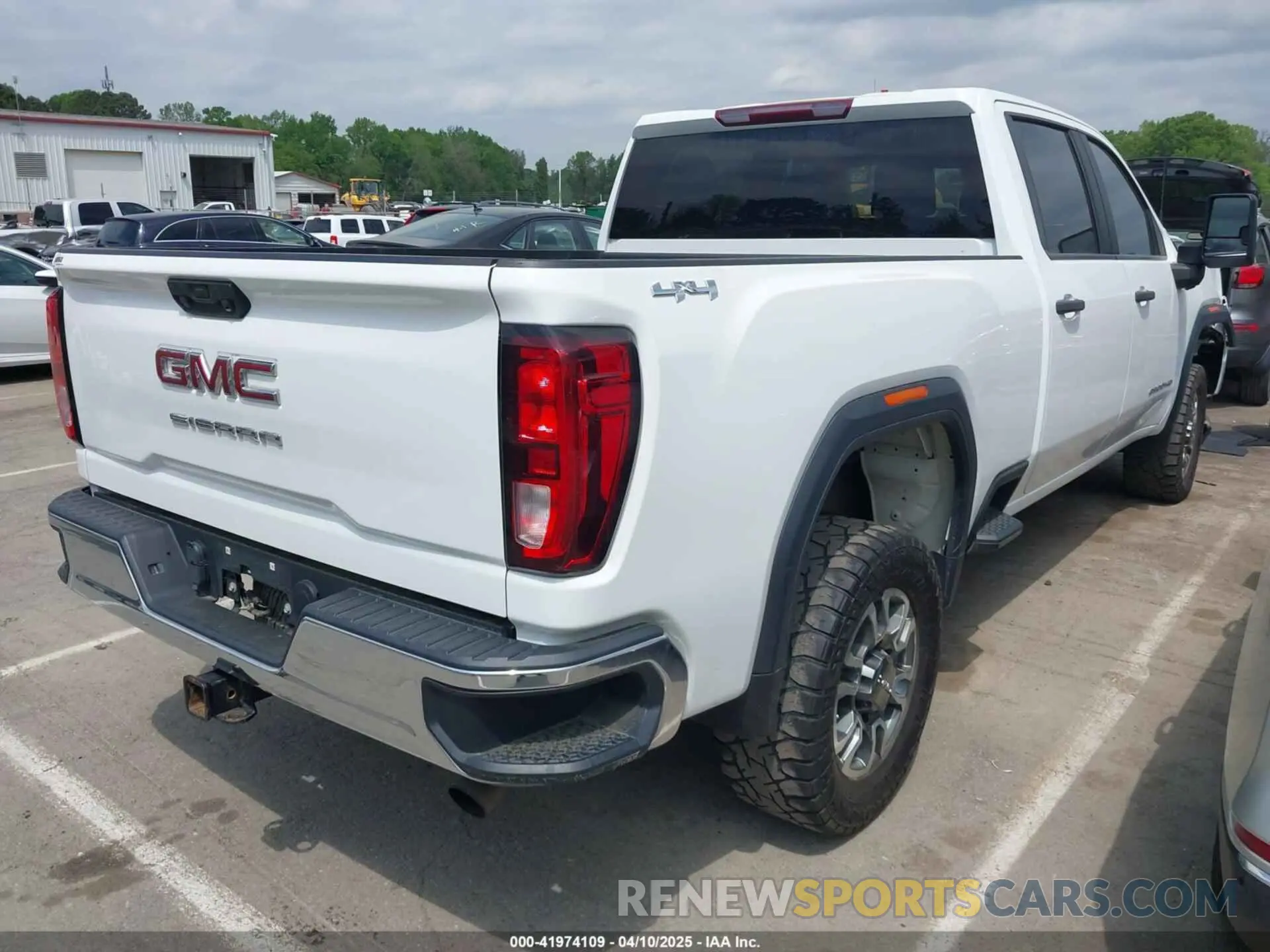 4 fotografías del automóvil dañado 1GT49LE7XLF129279 GMC SIERRA 2500HD 2020