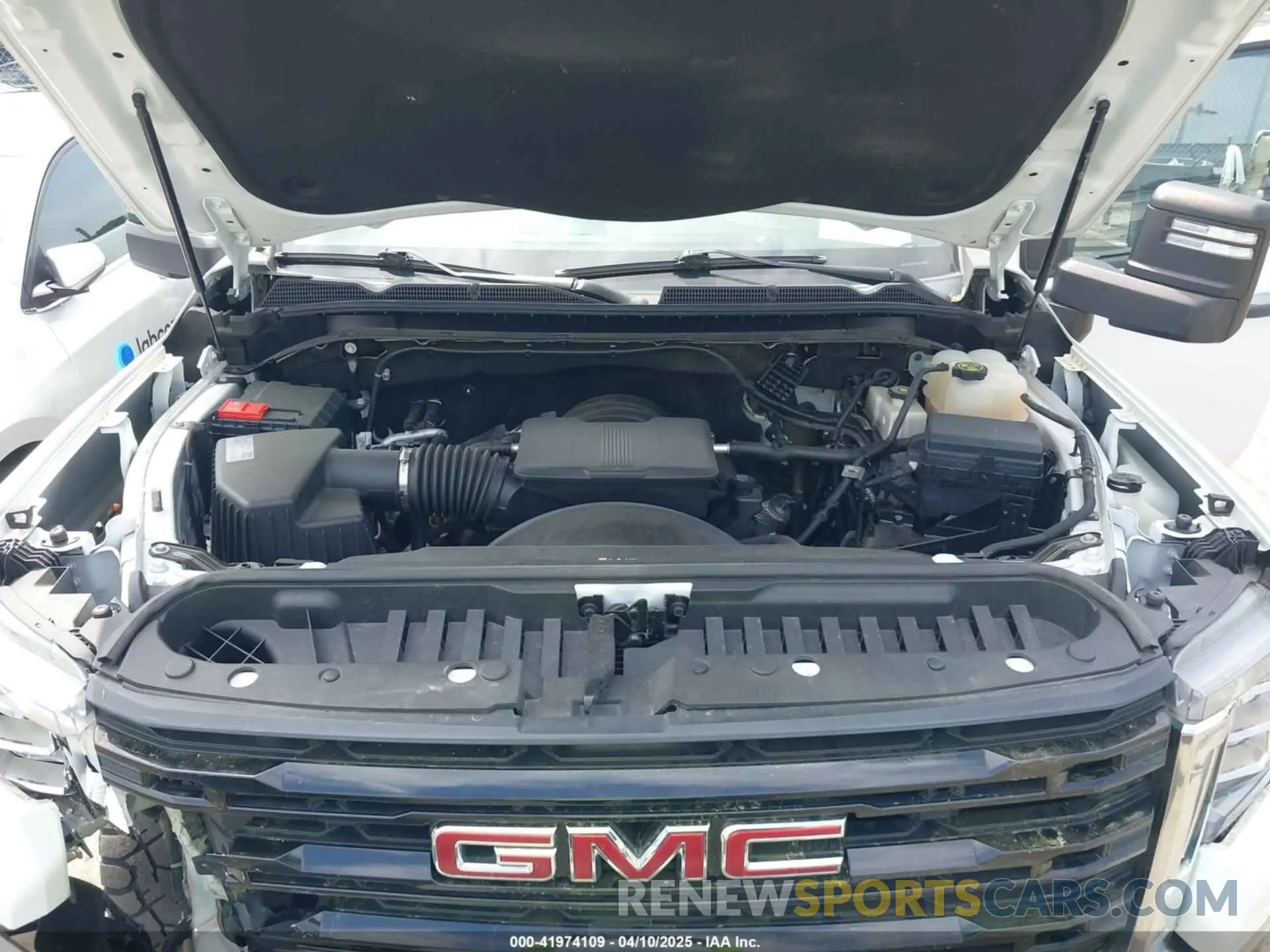 9 fotografías del automóvil dañado 1GT49LE7XLF129279 GMC SIERRA 2500HD 2020