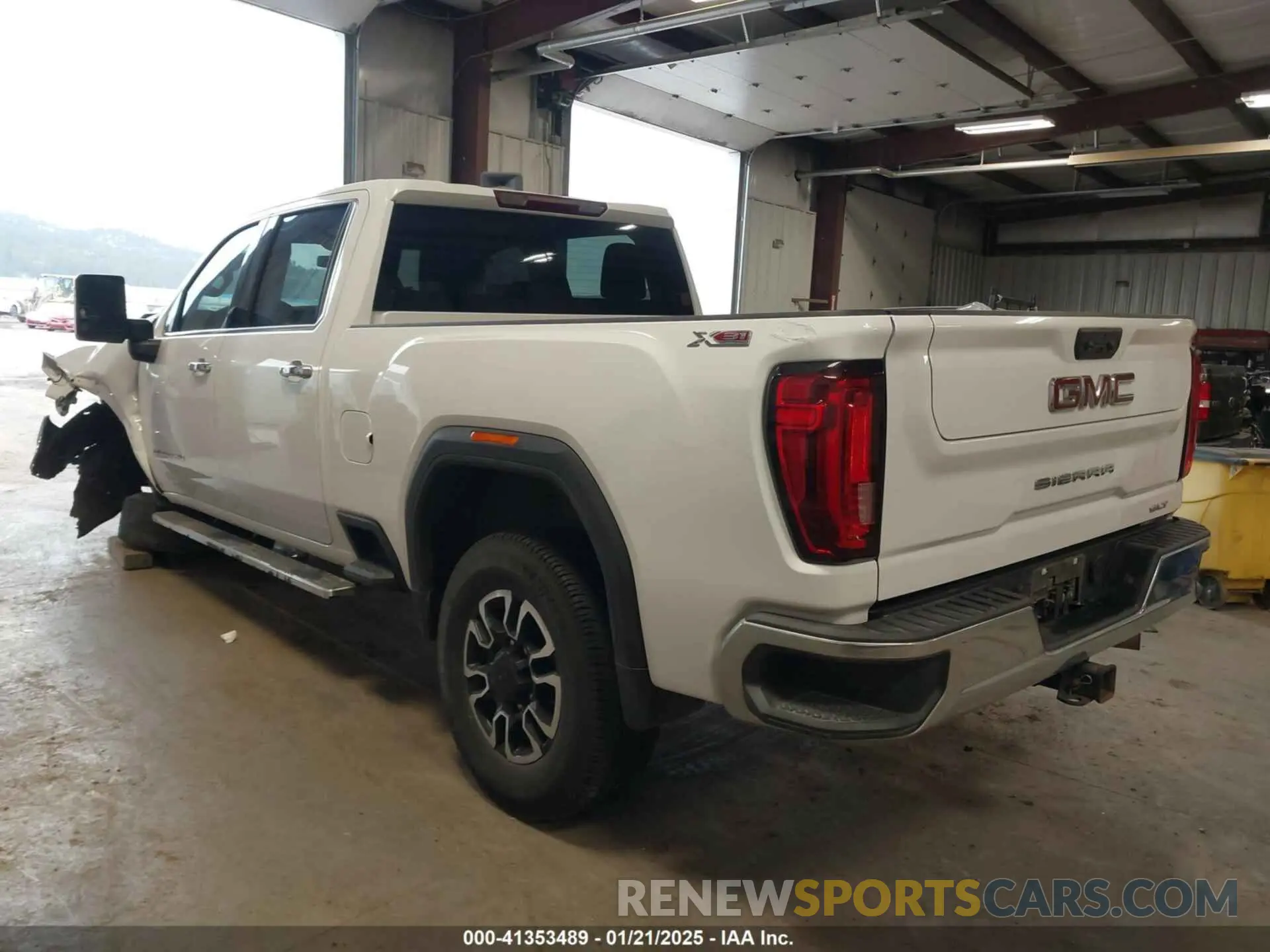 3 fotografías del automóvil dañado 1GT49NEY0LF252691 GMC SIERRA 2500HD 2020