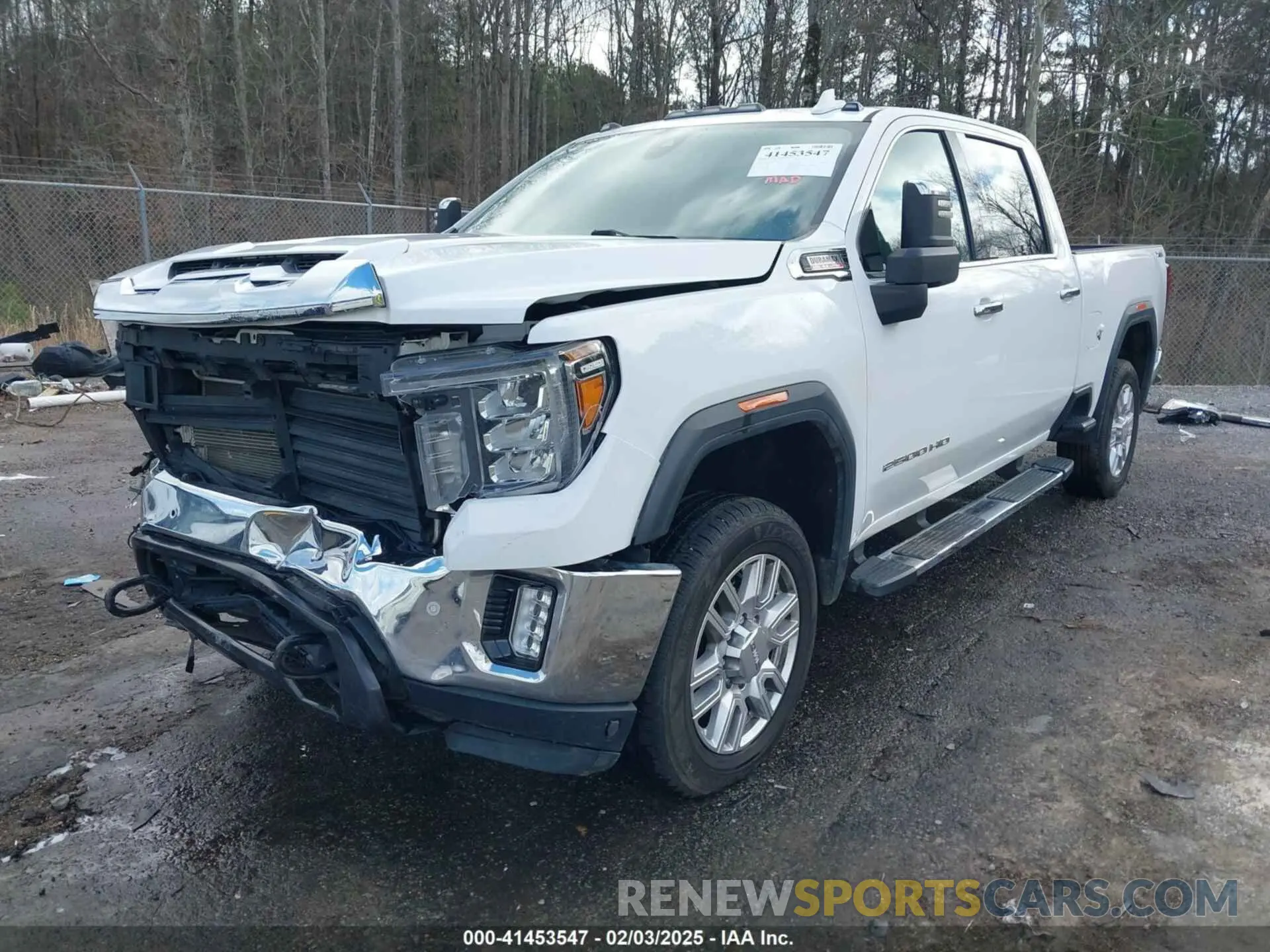 2 fotografías del automóvil dañado 1GT49NEYXLF125074 GMC SIERRA 2500HD 2020