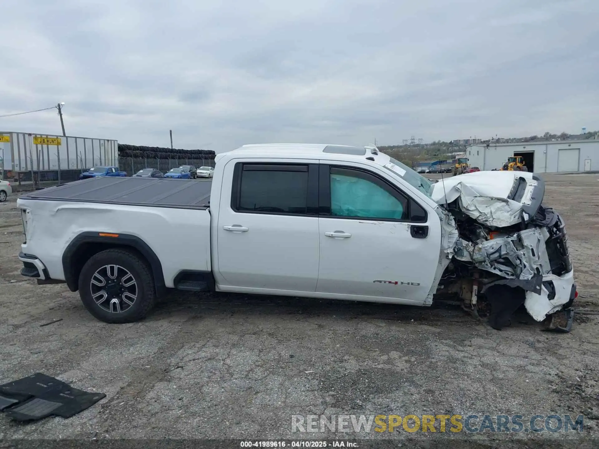 16 fotografías del automóvil dañado 1GT49PEY3LF101226 GMC SIERRA 2500HD 2020
