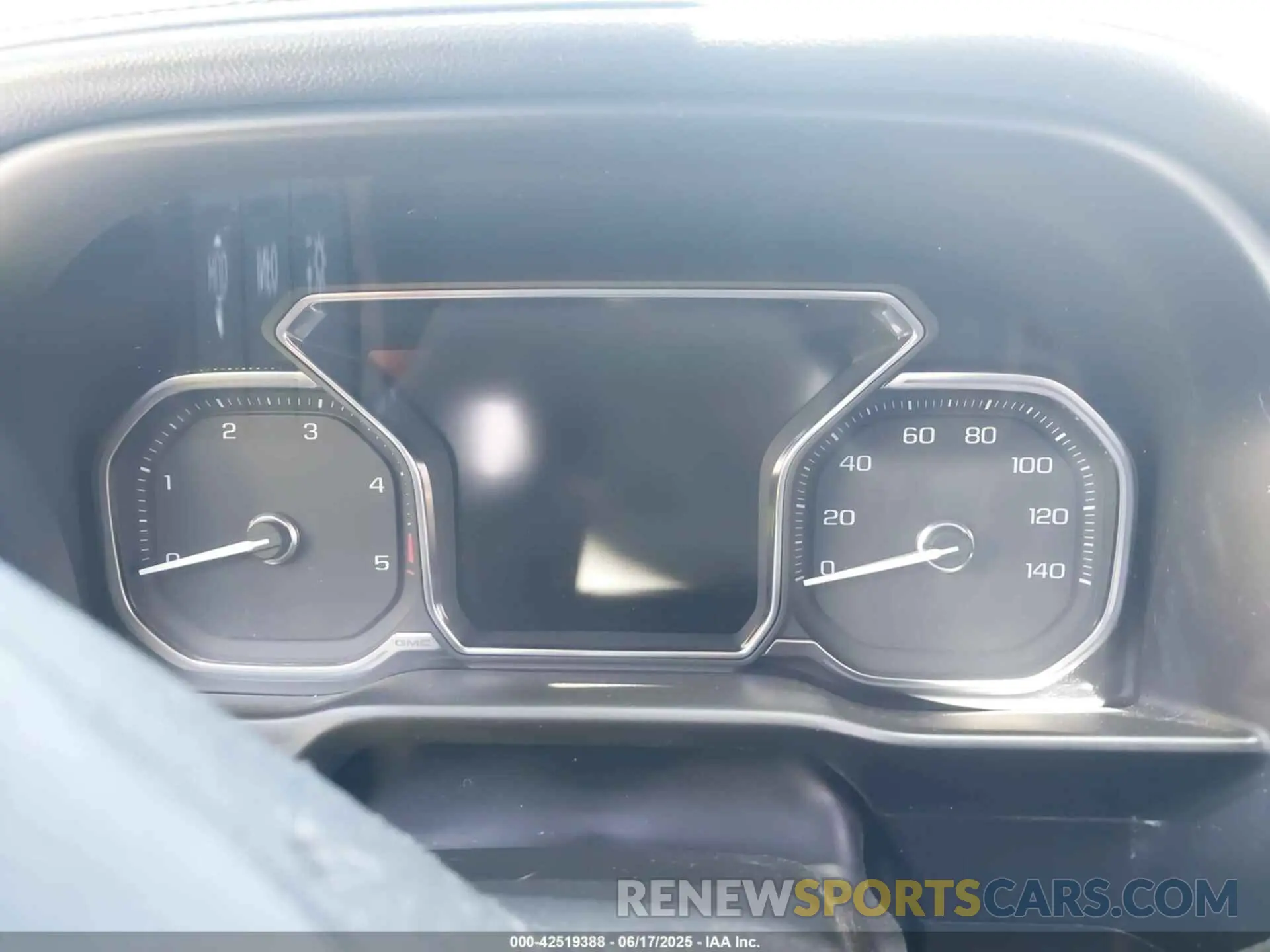 5 fotografías del automóvil dañado 1GT49REY0LF193908 GMC SIERRA 2500HD 2020