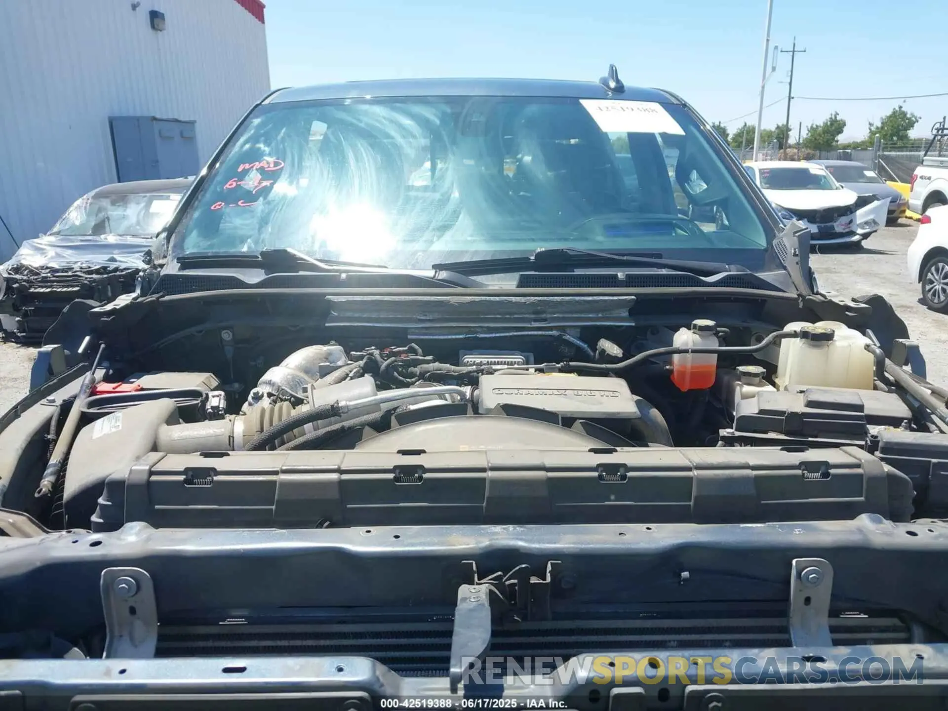 9 fotografías del automóvil dañado 1GT49REY0LF193908 GMC SIERRA 2500HD 2020
