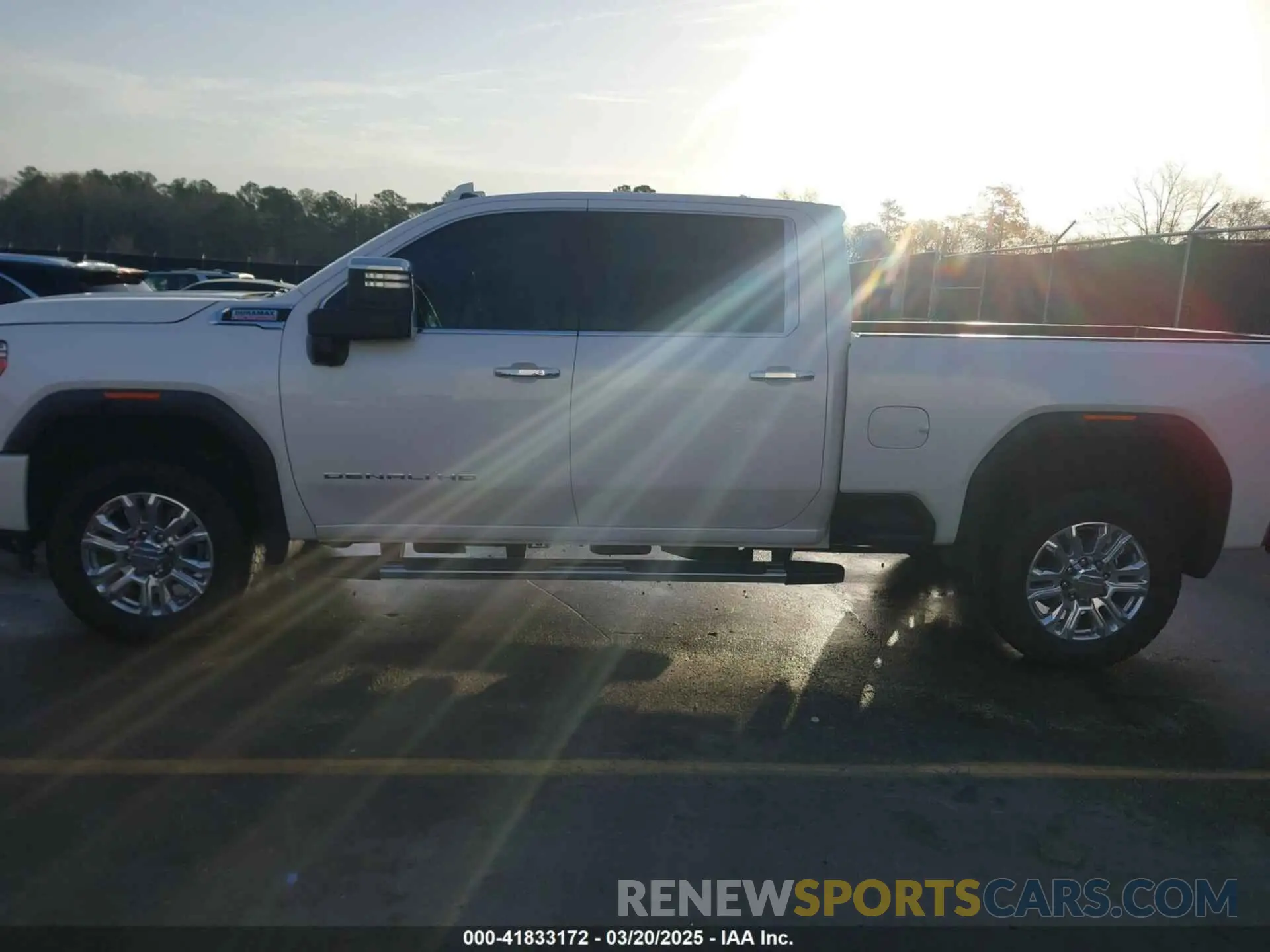 14 fotografías del automóvil dañado 1GT49REY4LF308414 GMC SIERRA 2500HD 2020