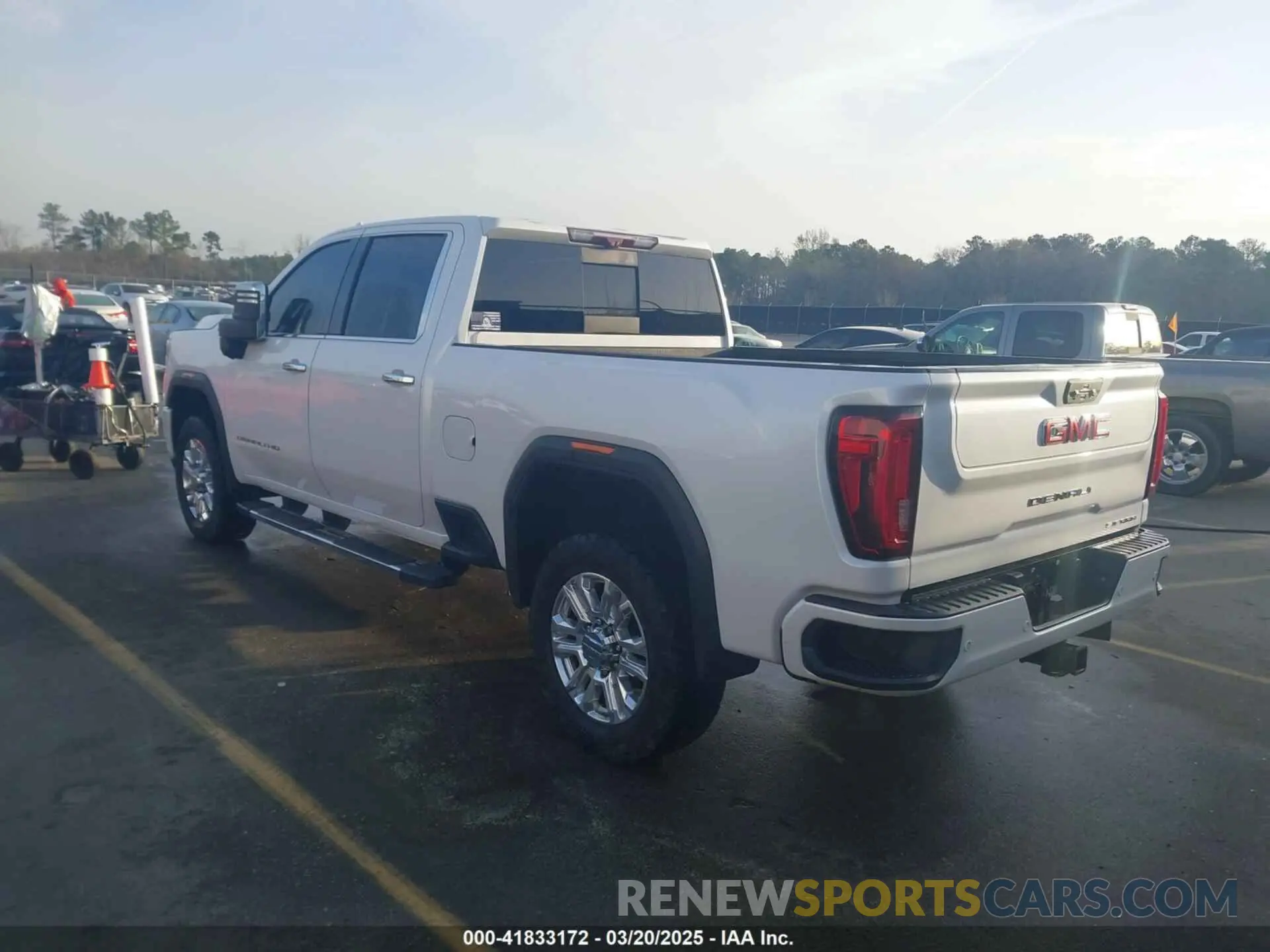 3 fotografías del automóvil dañado 1GT49REY4LF308414 GMC SIERRA 2500HD 2020