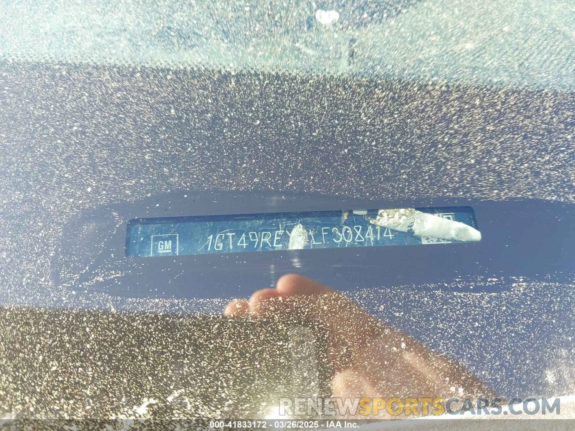 8 fotografías del automóvil dañado 1GT49REY4LF308414 GMC SIERRA 2500HD 2020