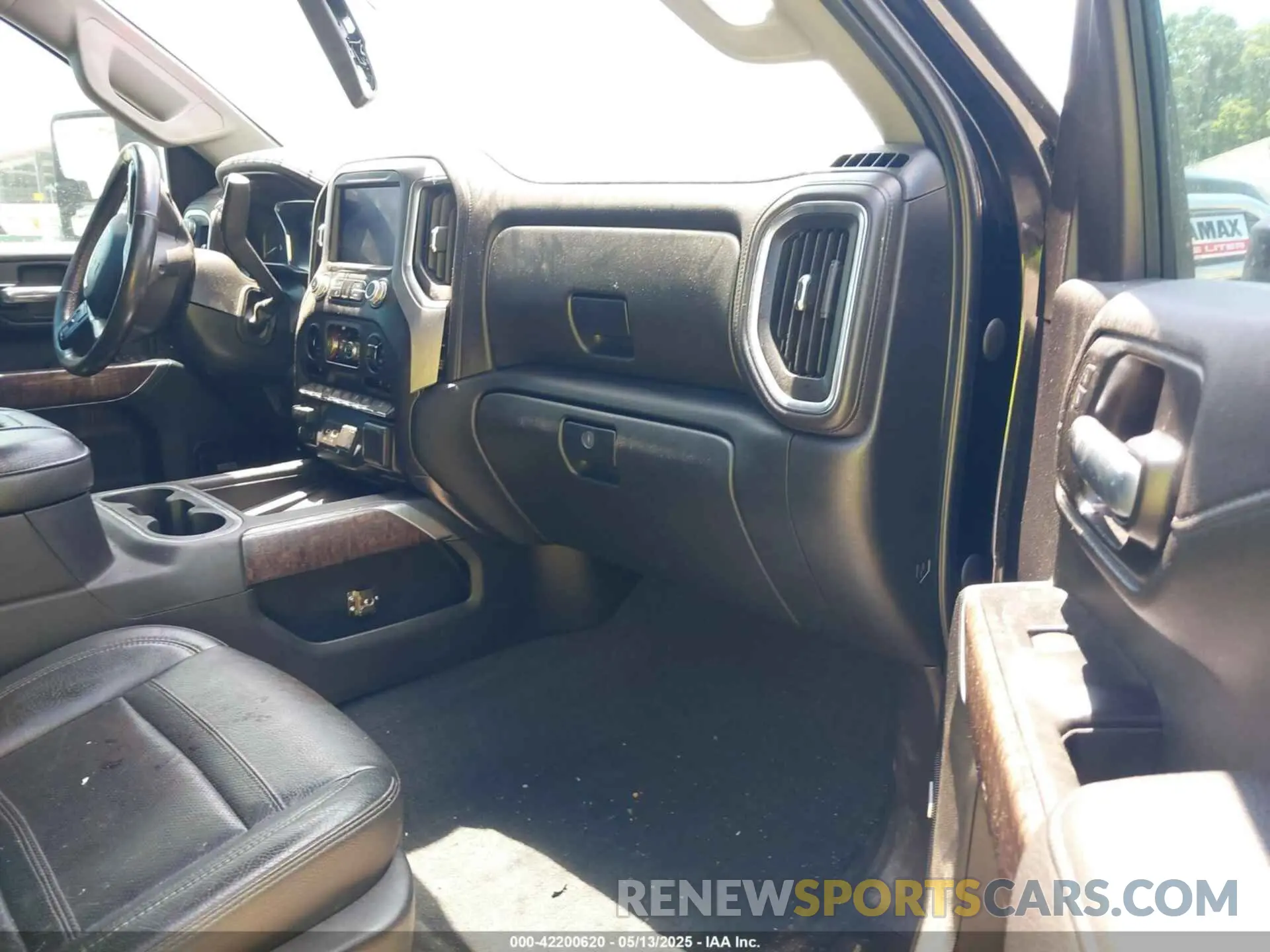 6 fotografías del automóvil dañado 1GT49REY7LF197213 GMC SIERRA 2500HD 2020