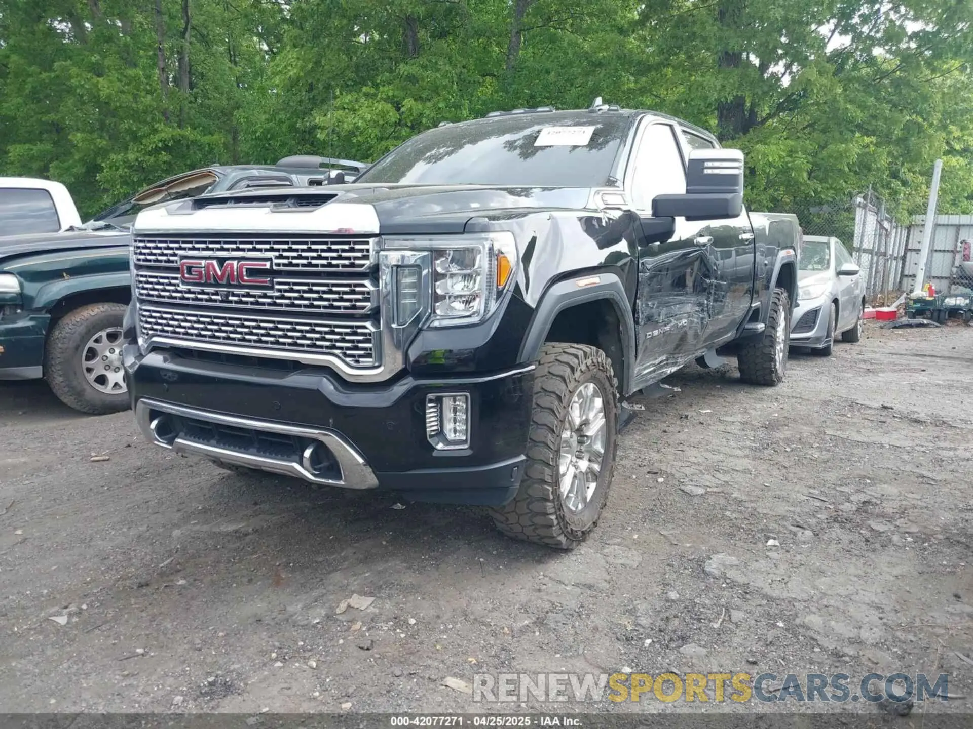 2 fotografías del automóvil dañado 1GT49REY8LF106269 GMC SIERRA 2500HD 2020