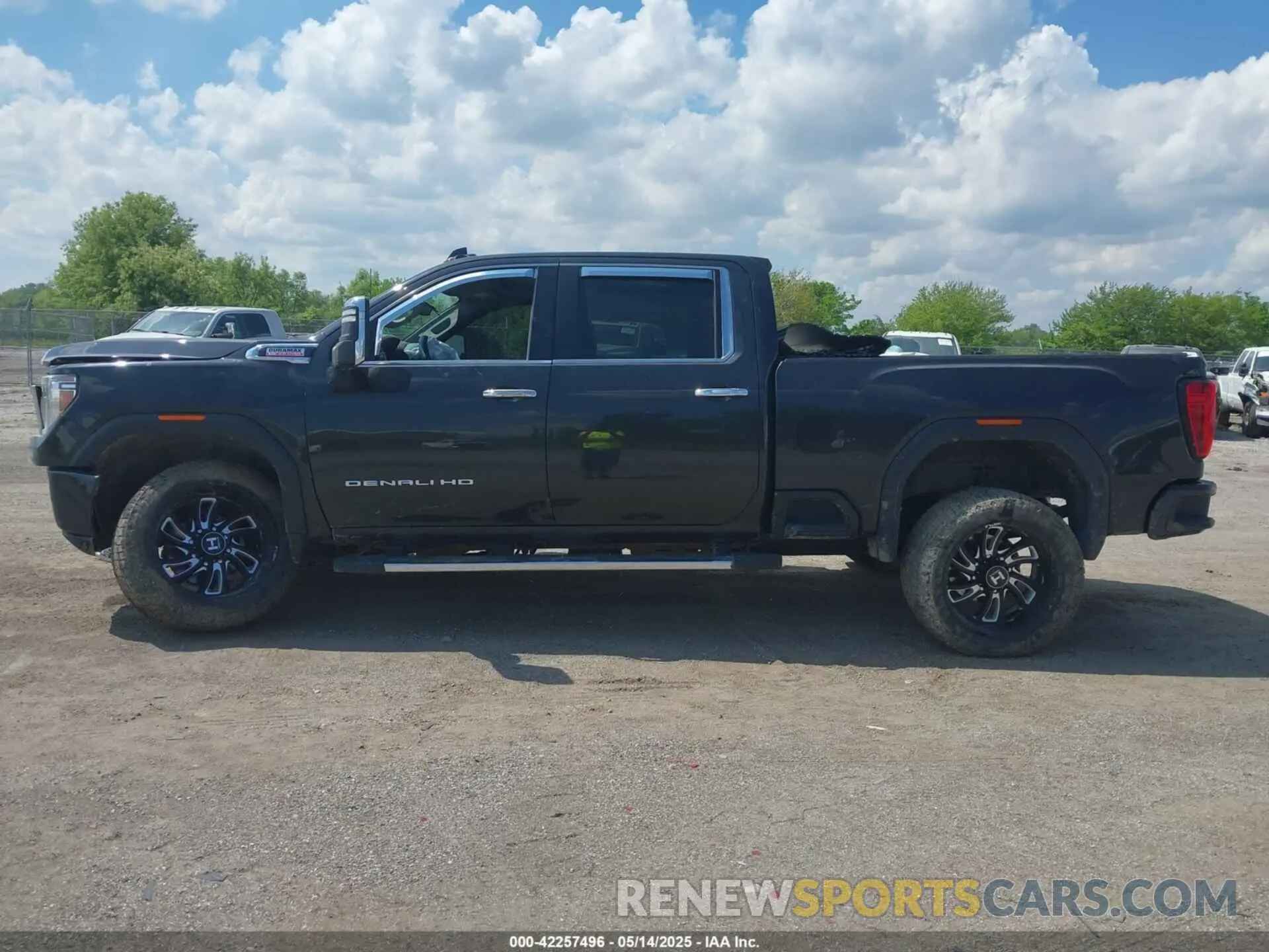 14 fotografías del automóvil dañado 1GT49REYXLF209452 GMC SIERRA 2500HD 2020