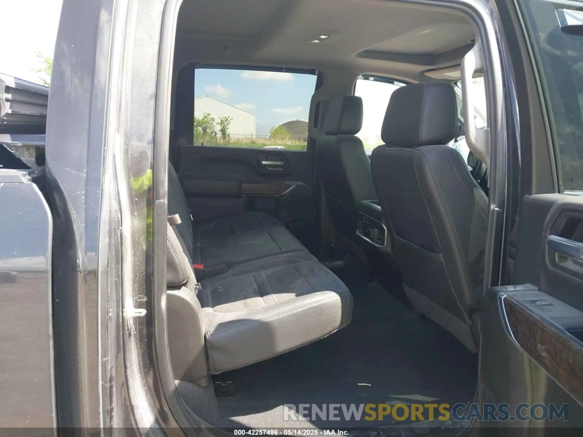 8 fotografías del automóvil dañado 1GT49REYXLF209452 GMC SIERRA 2500HD 2020