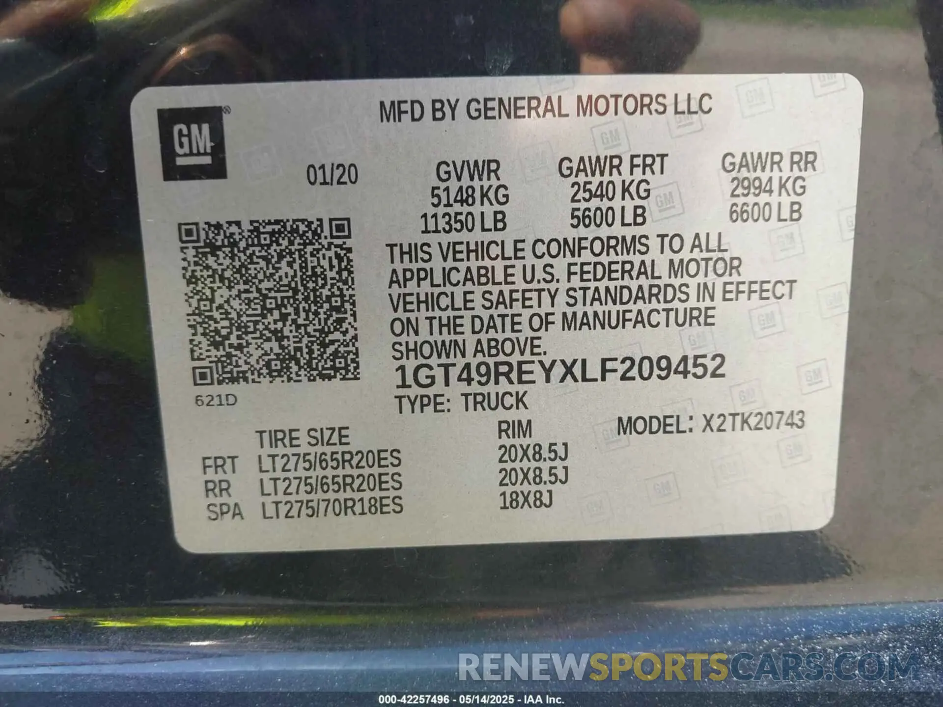 9 fotografías del automóvil dañado 1GT49REYXLF209452 GMC SIERRA 2500HD 2020