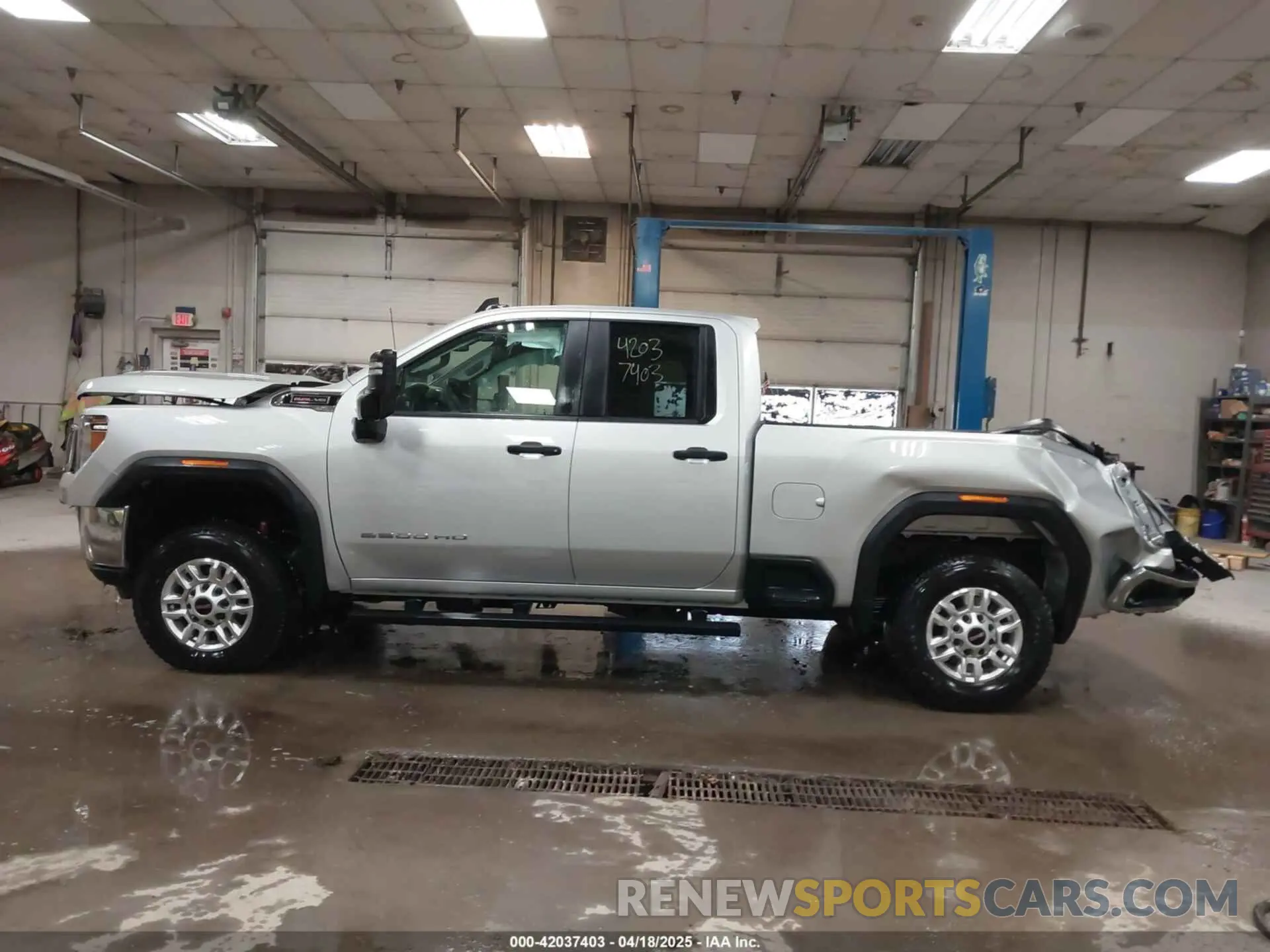 17 fotografías del automóvil dañado 1GT59LE70LF241769 GMC SIERRA 2500HD 2020