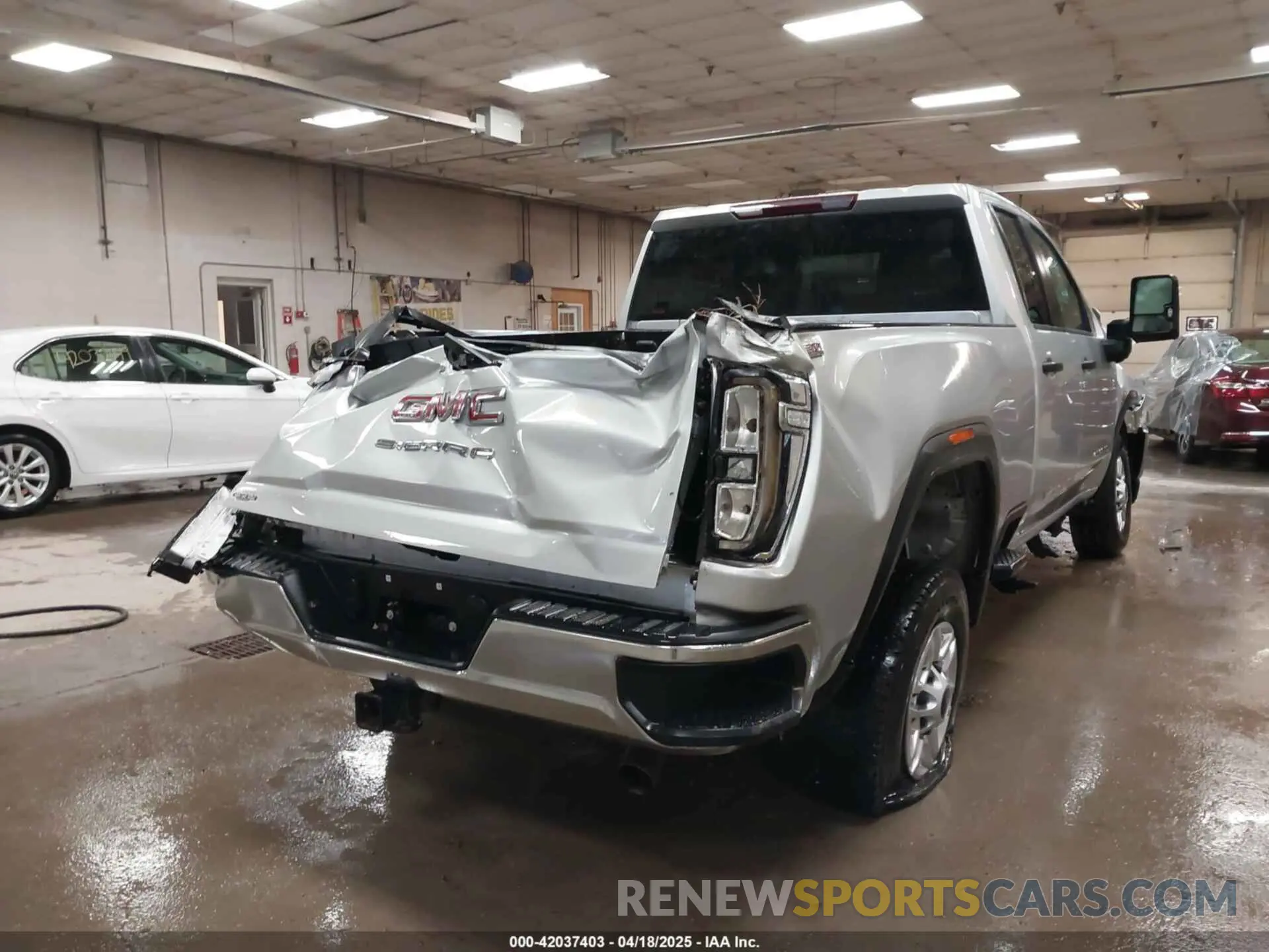 19 fotografías del automóvil dañado 1GT59LE70LF241769 GMC SIERRA 2500HD 2020