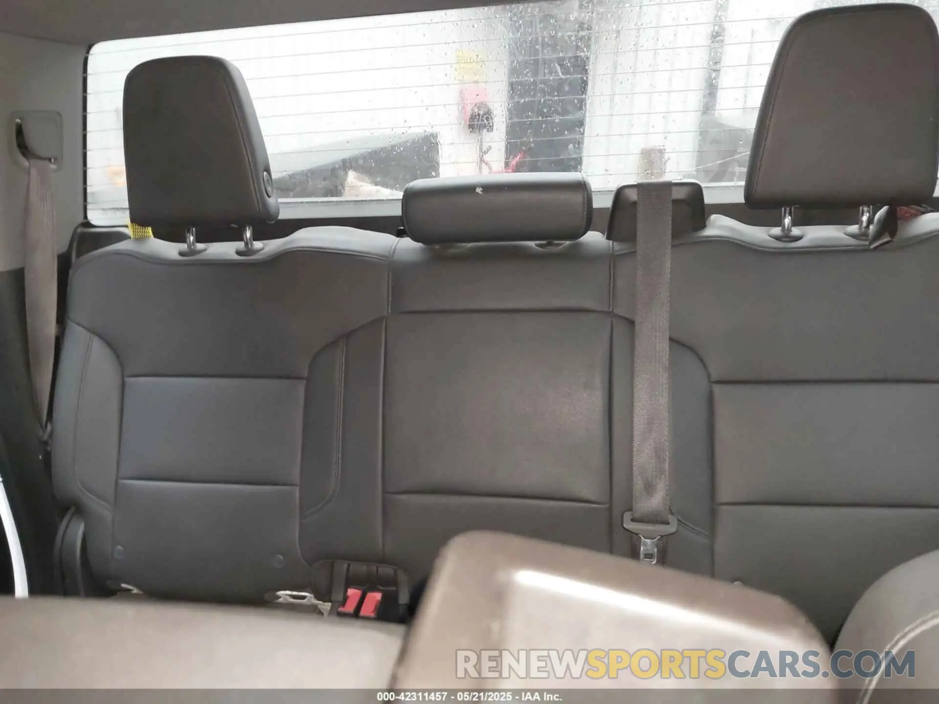 6 fotografías del automóvil dañado 1GD19LE74MF104393 GMC SIERRA 2500HD 2021