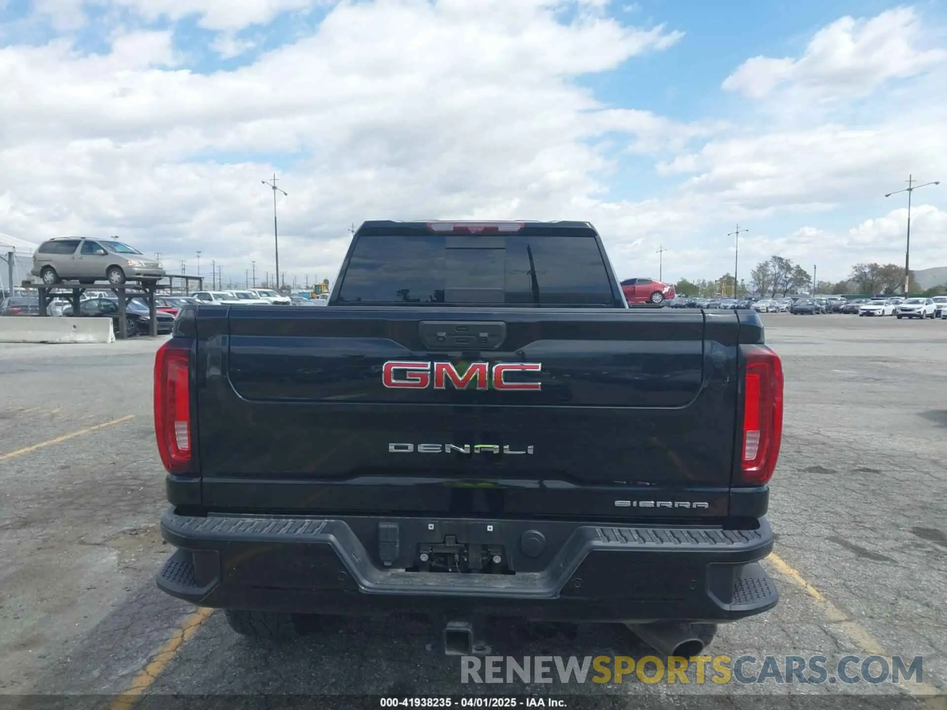 15 fotografías del automóvil dañado 1GT49RE7XMF292244 GMC SIERRA 2500HD 2021