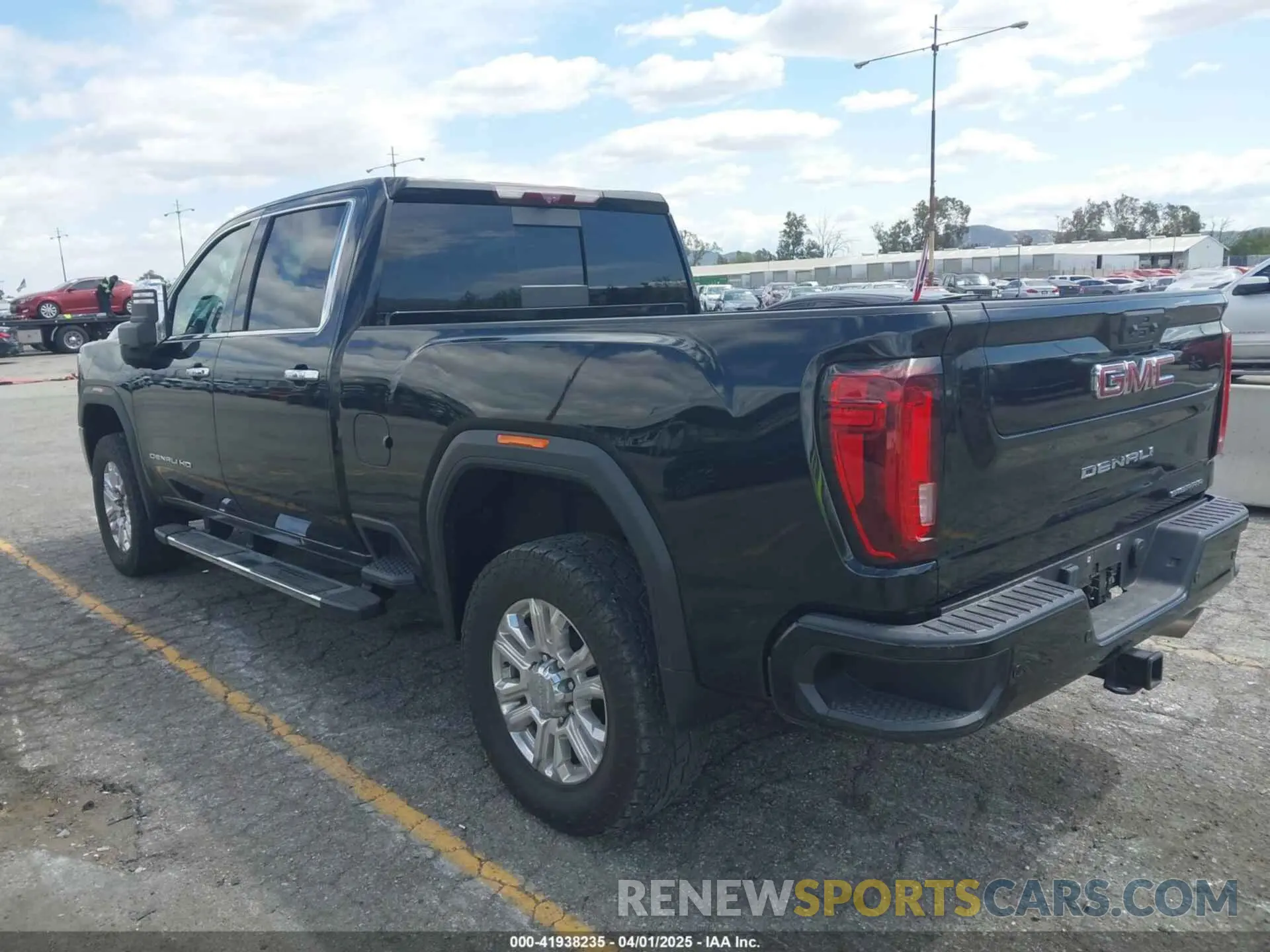 3 fotografías del automóvil dañado 1GT49RE7XMF292244 GMC SIERRA 2500HD 2021