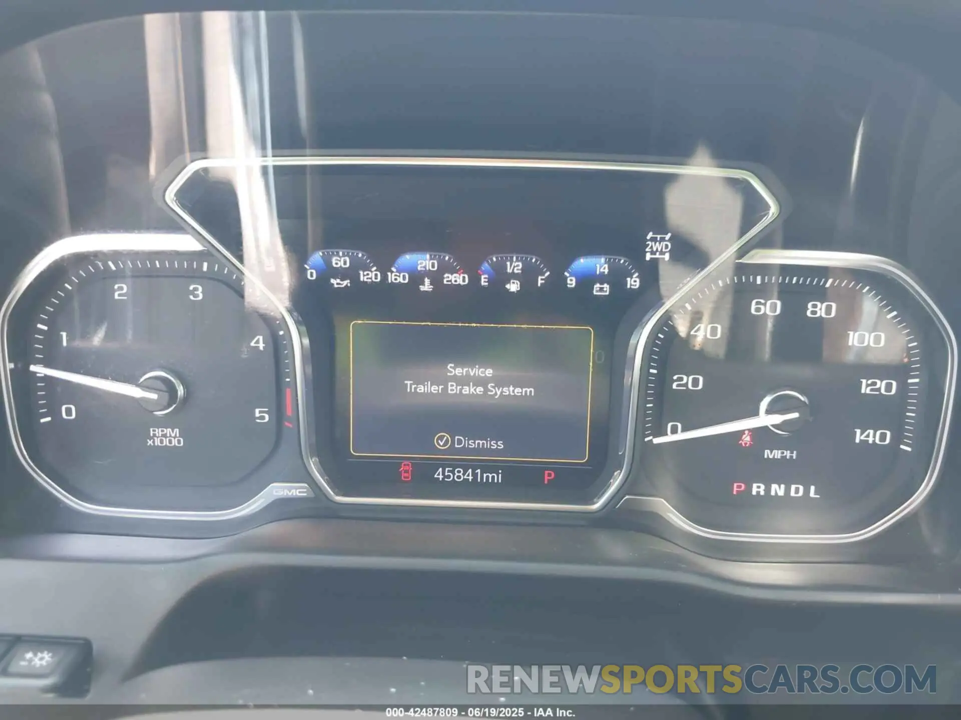 5 fotografías del automóvil dañado 1GT49REY0MF129272 GMC SIERRA 2500HD 2021