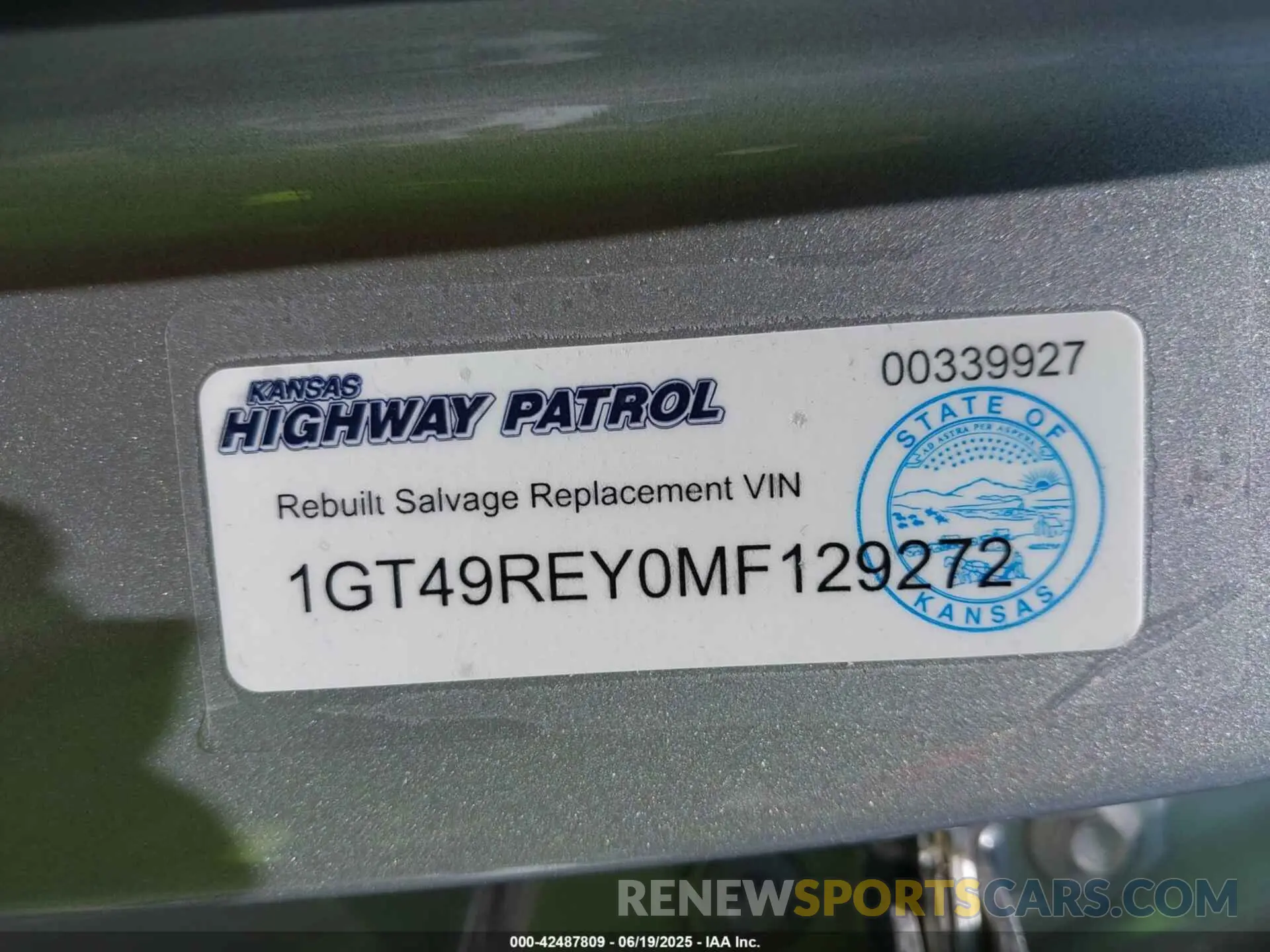 8 fotografías del automóvil dañado 1GT49REY0MF129272 GMC SIERRA 2500HD 2021