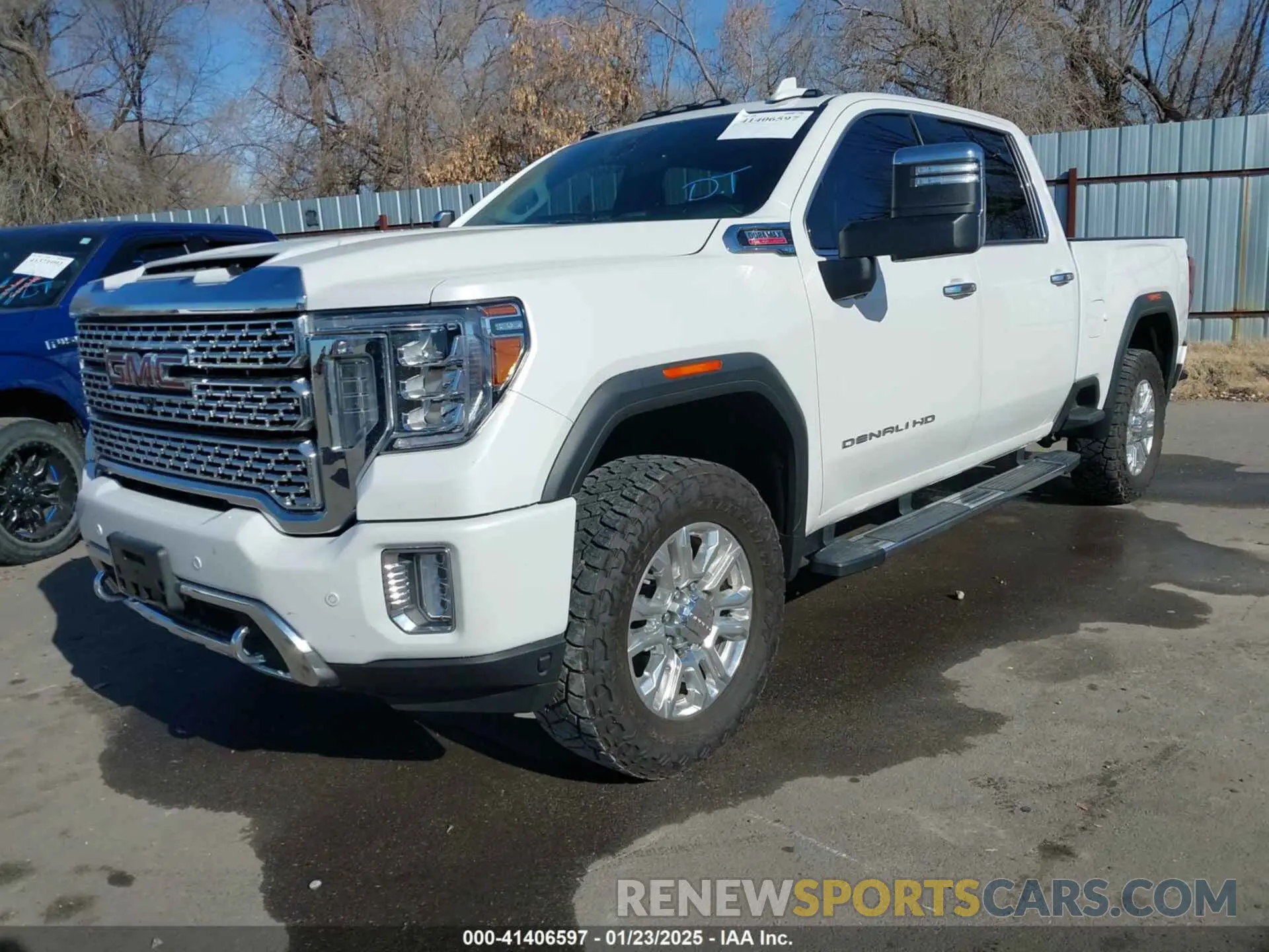 2 fotografías del automóvil dañado 1GT49REY4MF297559 GMC SIERRA 2500HD 2021