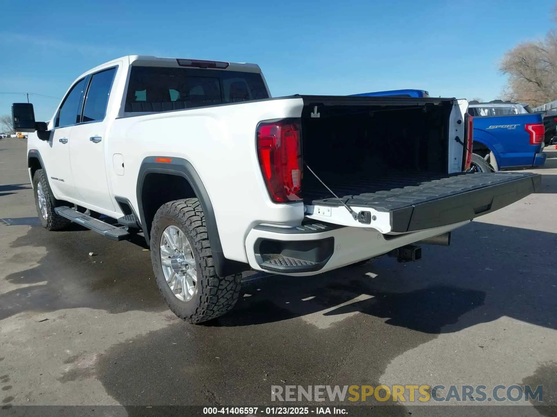 3 fotografías del automóvil dañado 1GT49REY4MF297559 GMC SIERRA 2500HD 2021