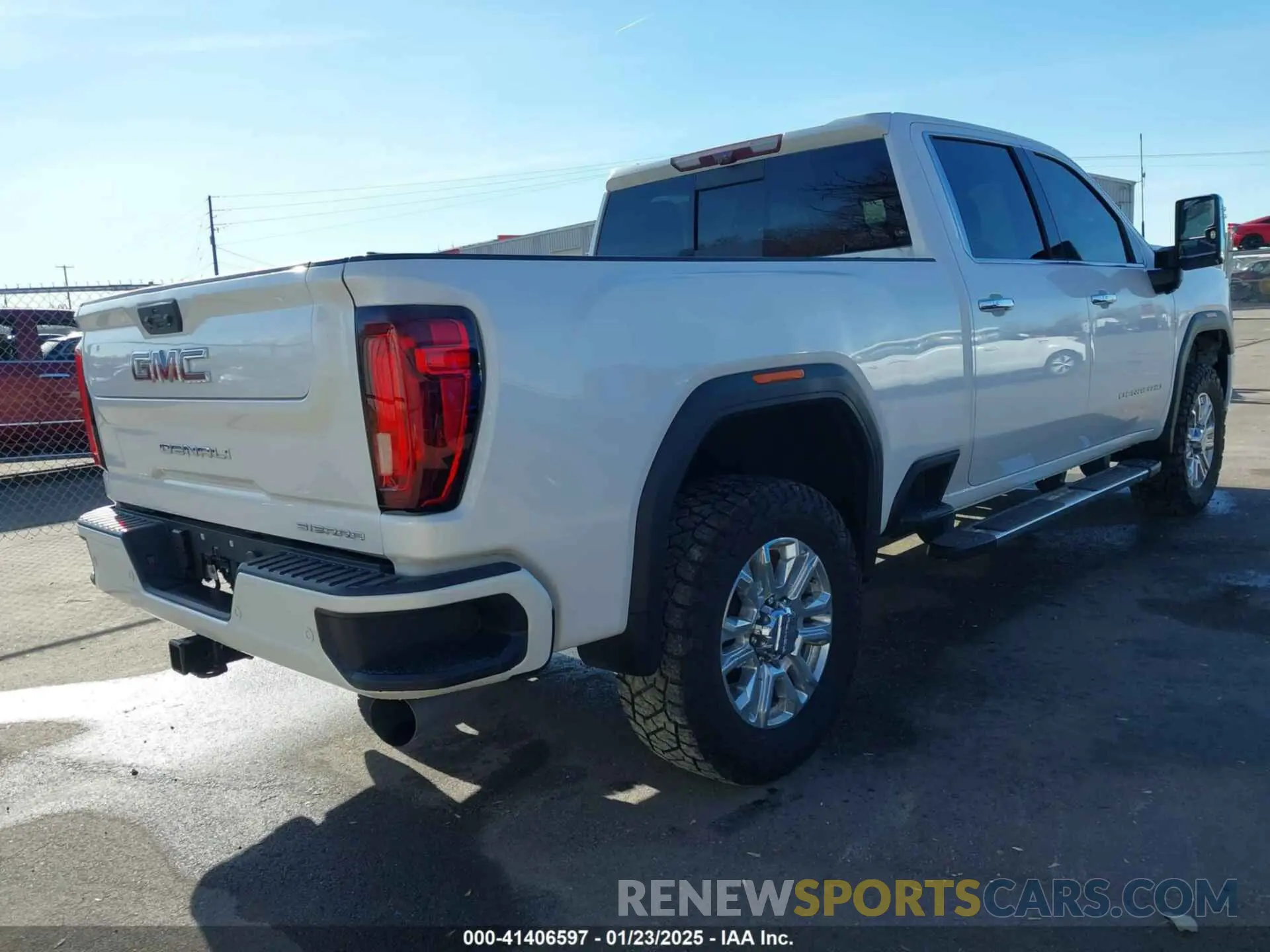 4 fotografías del automóvil dañado 1GT49REY4MF297559 GMC SIERRA 2500HD 2021