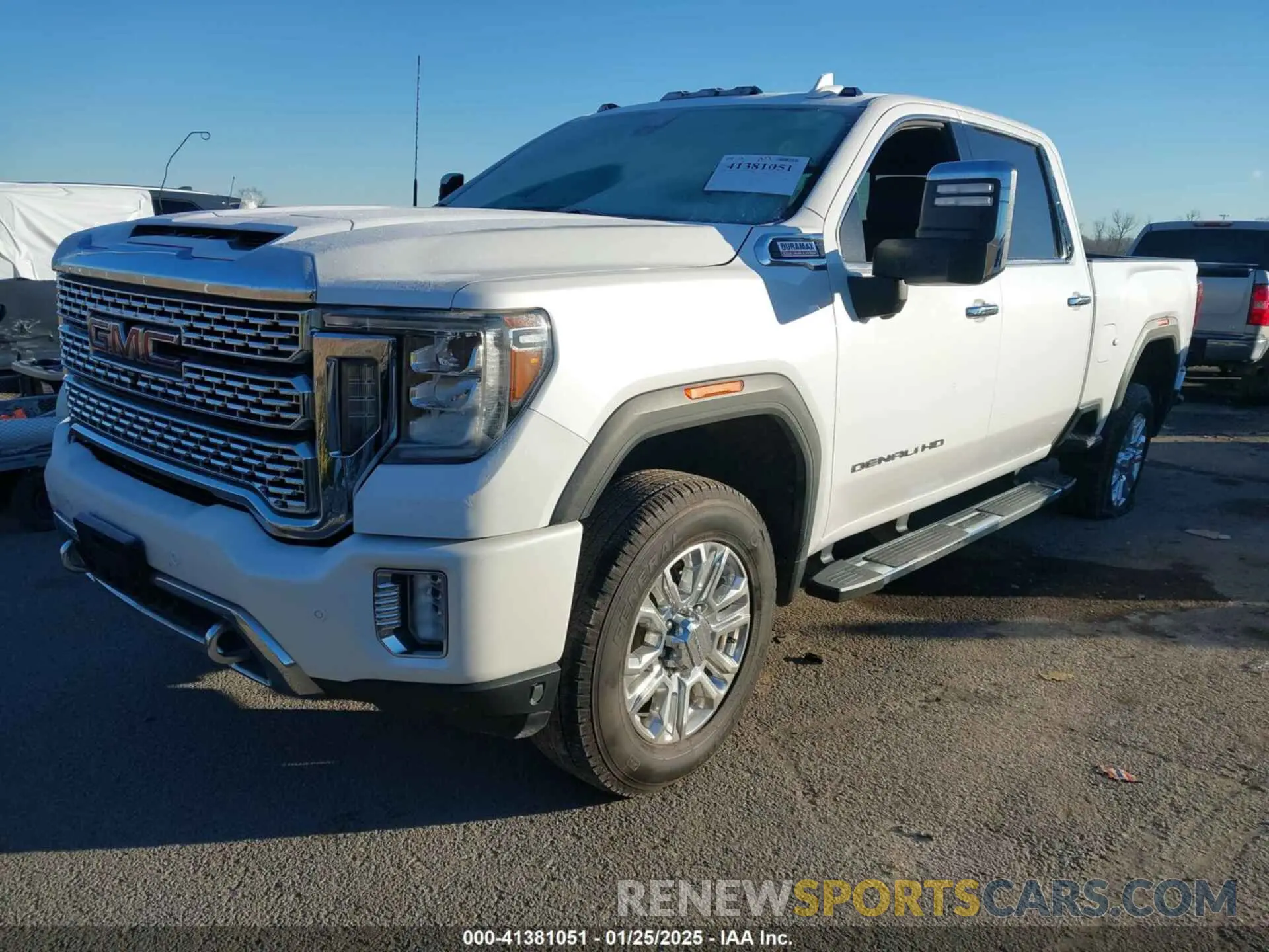 2 fotografías del automóvil dañado 1GT49REY5MF107378 GMC SIERRA 2500HD 2021