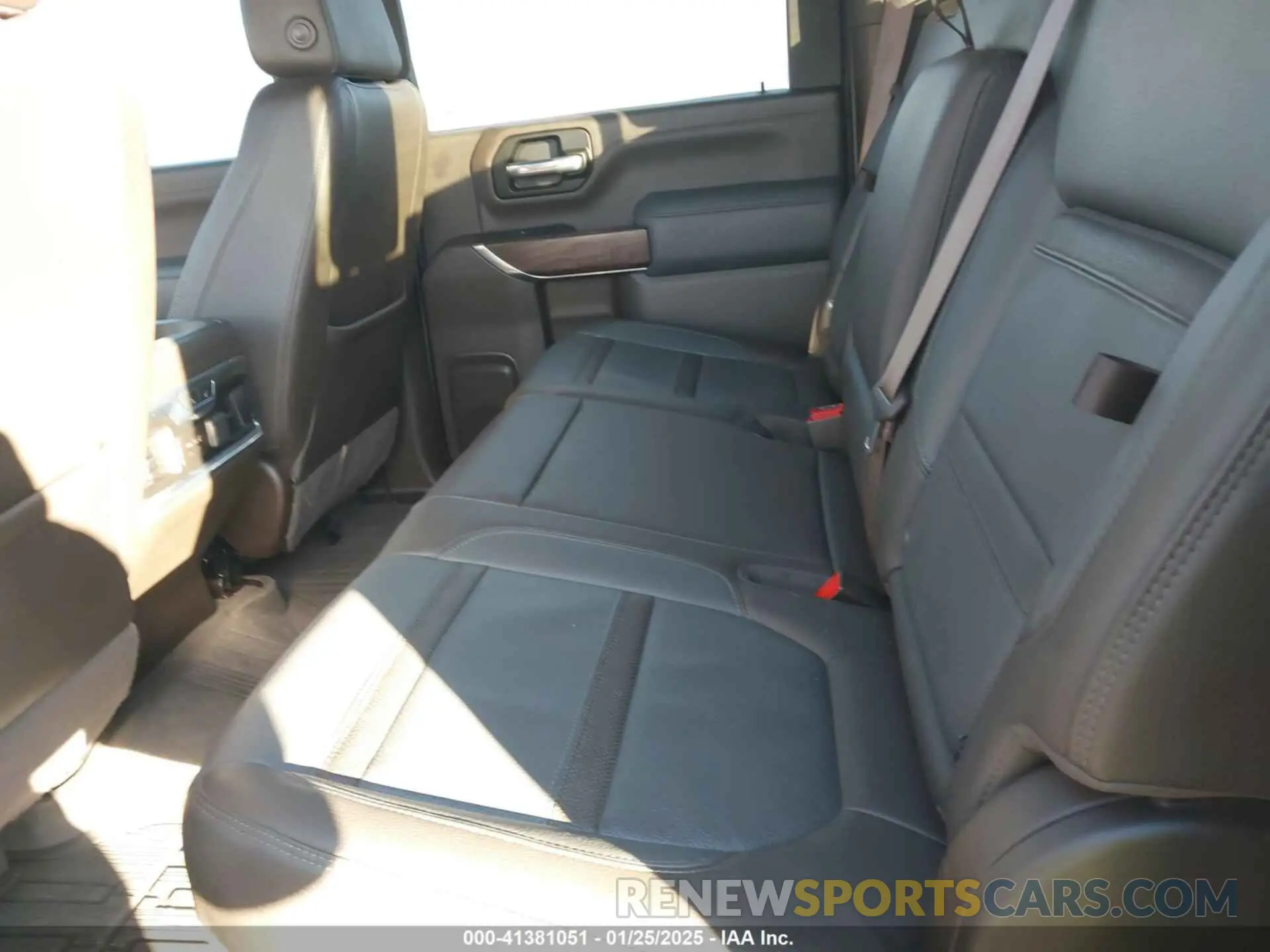 6 fotografías del automóvil dañado 1GT49REY5MF107378 GMC SIERRA 2500HD 2021