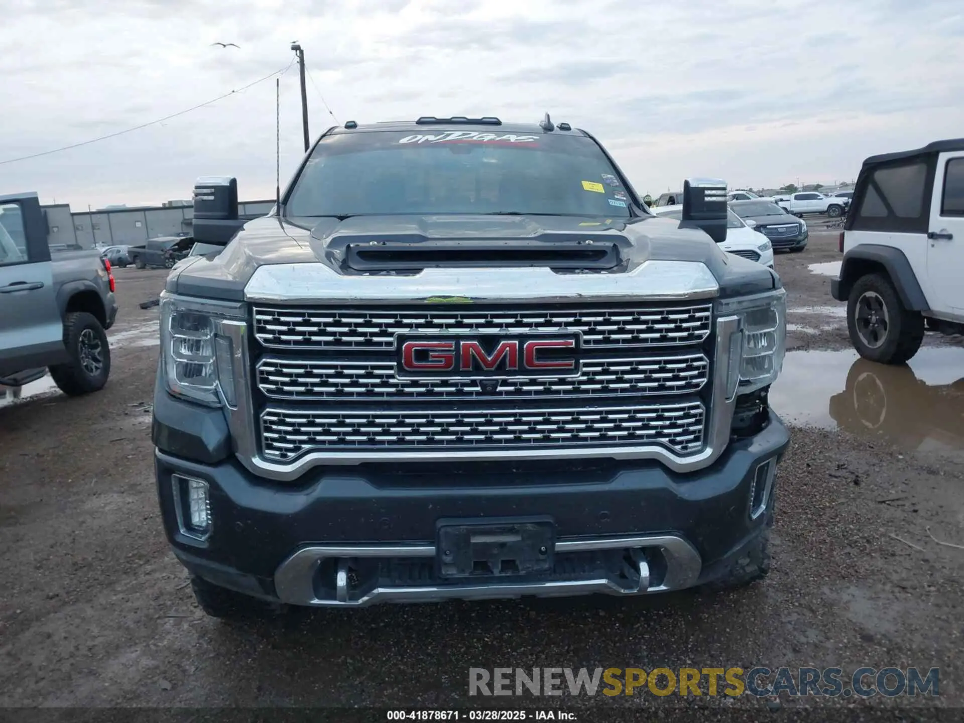 12 fotografías del automóvil dañado 1GT49REY7MF240885 GMC SIERRA 2500HD 2021