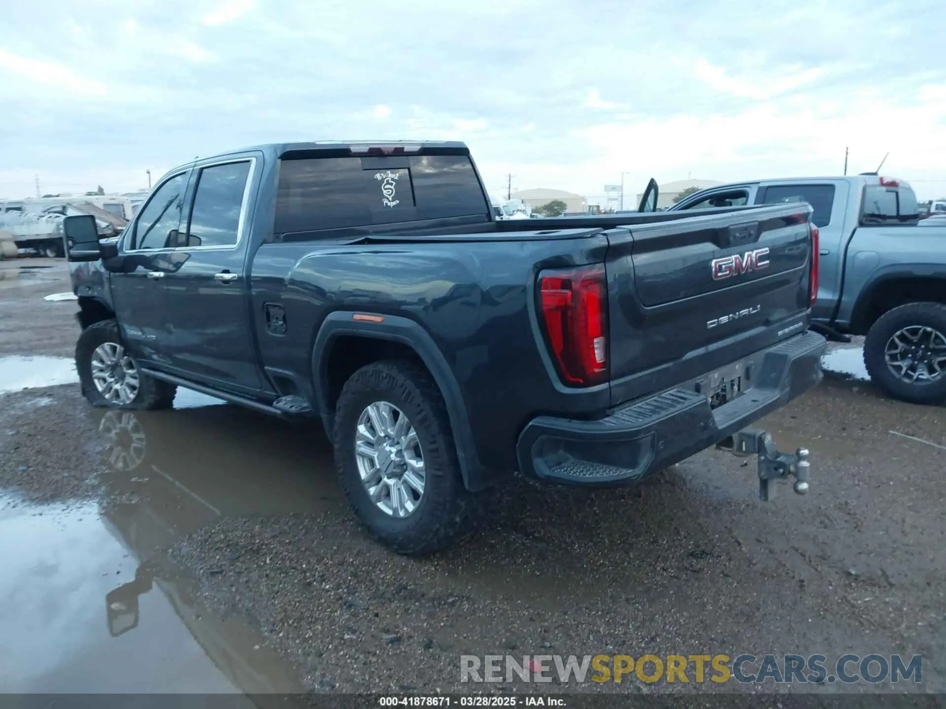 3 fotografías del automóvil dañado 1GT49REY7MF240885 GMC SIERRA 2500HD 2021