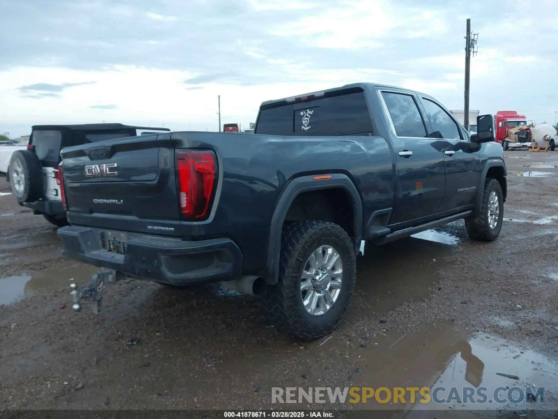 4 fotografías del automóvil dañado 1GT49REY7MF240885 GMC SIERRA 2500HD 2021