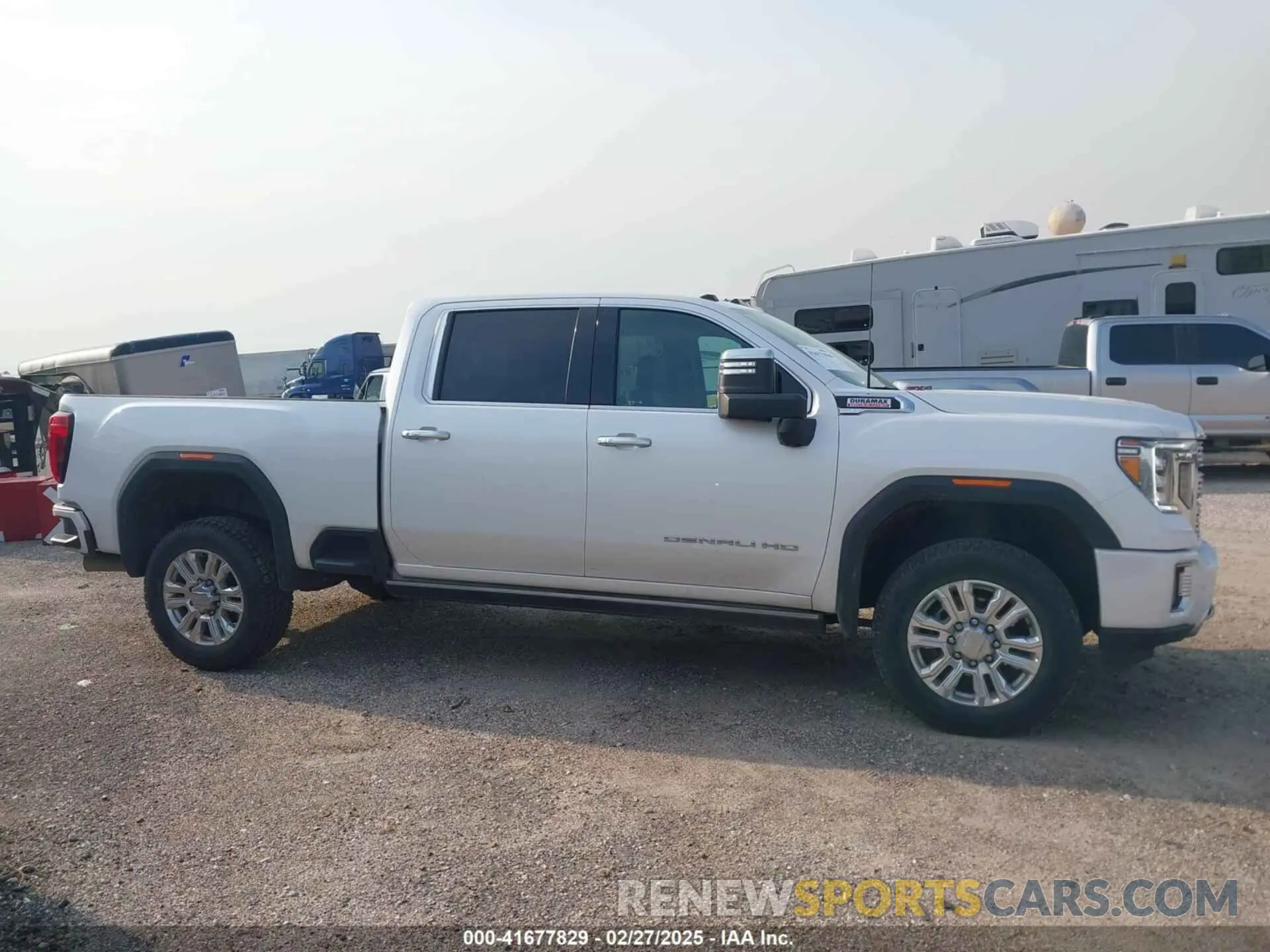13 fotografías del automóvil dañado 1GT49REYXMF289367 GMC SIERRA 2500HD 2021