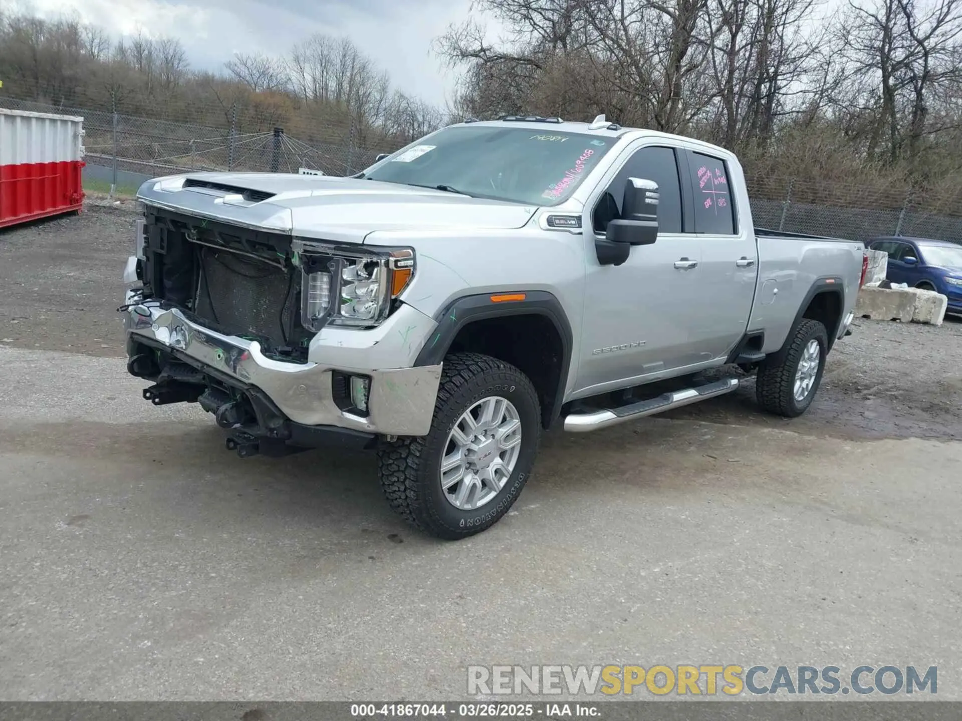 2 fotografías del automóvil dañado 1GT59NE71MF190814 GMC SIERRA 2500HD 2021